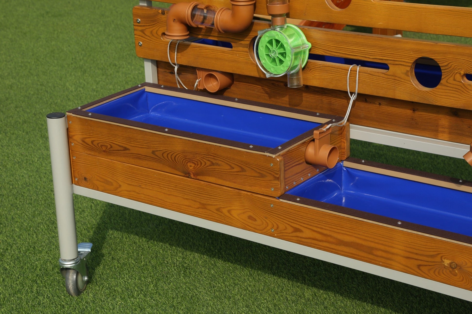 Wisdom - Mobiele waterspeelplek voor buiten met buizen - Playlaan