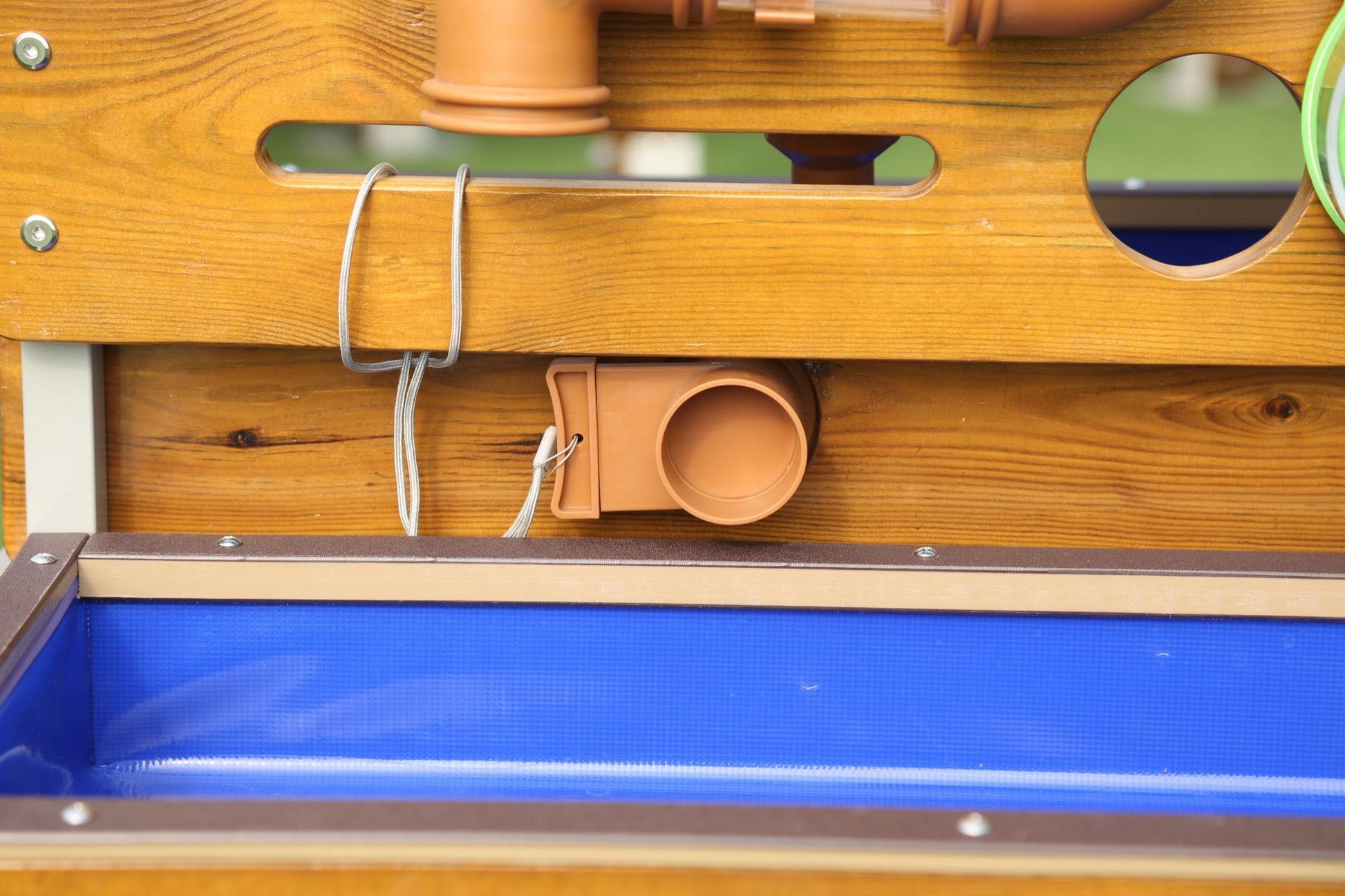 Wisdom - Mobiele waterspeelplek voor buiten met buizen - Playlaan