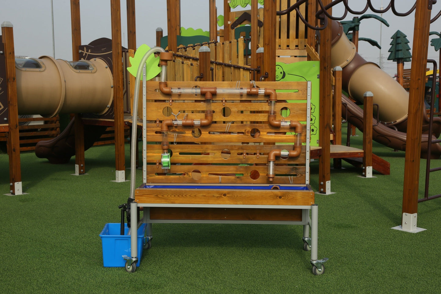 Wisdom - Mobiele waterspeelplek voor buiten met buizen - Playlaan