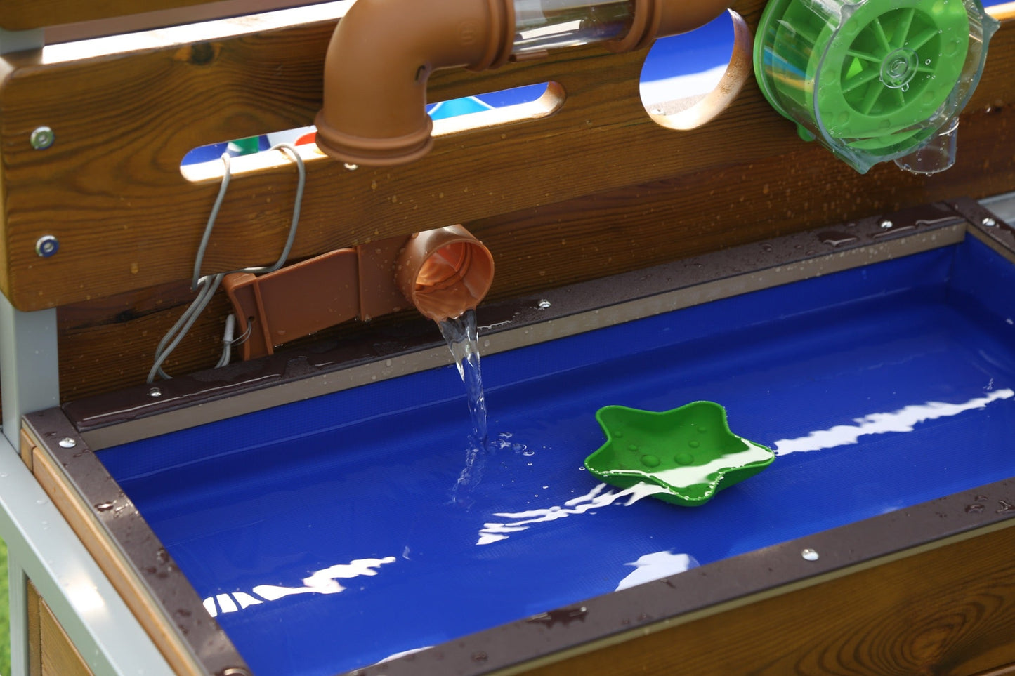 Wisdom - Mobiele waterspeelplek voor buiten met buizen - Playlaan