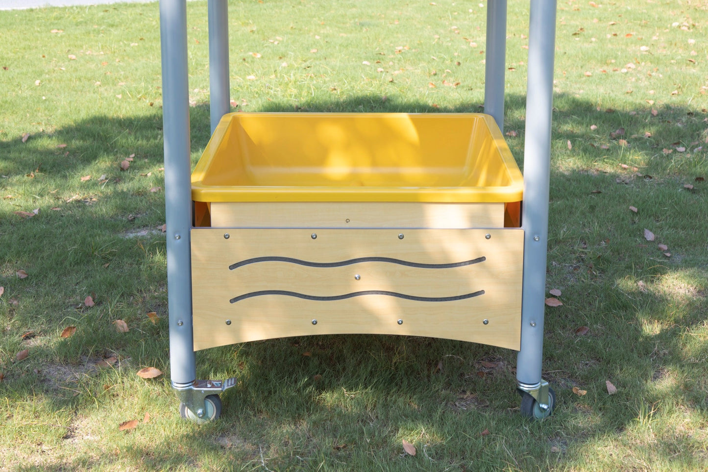 Wisdom - Mobiele zand - en watertafel met puntdak voor kliederspel - Playlaan