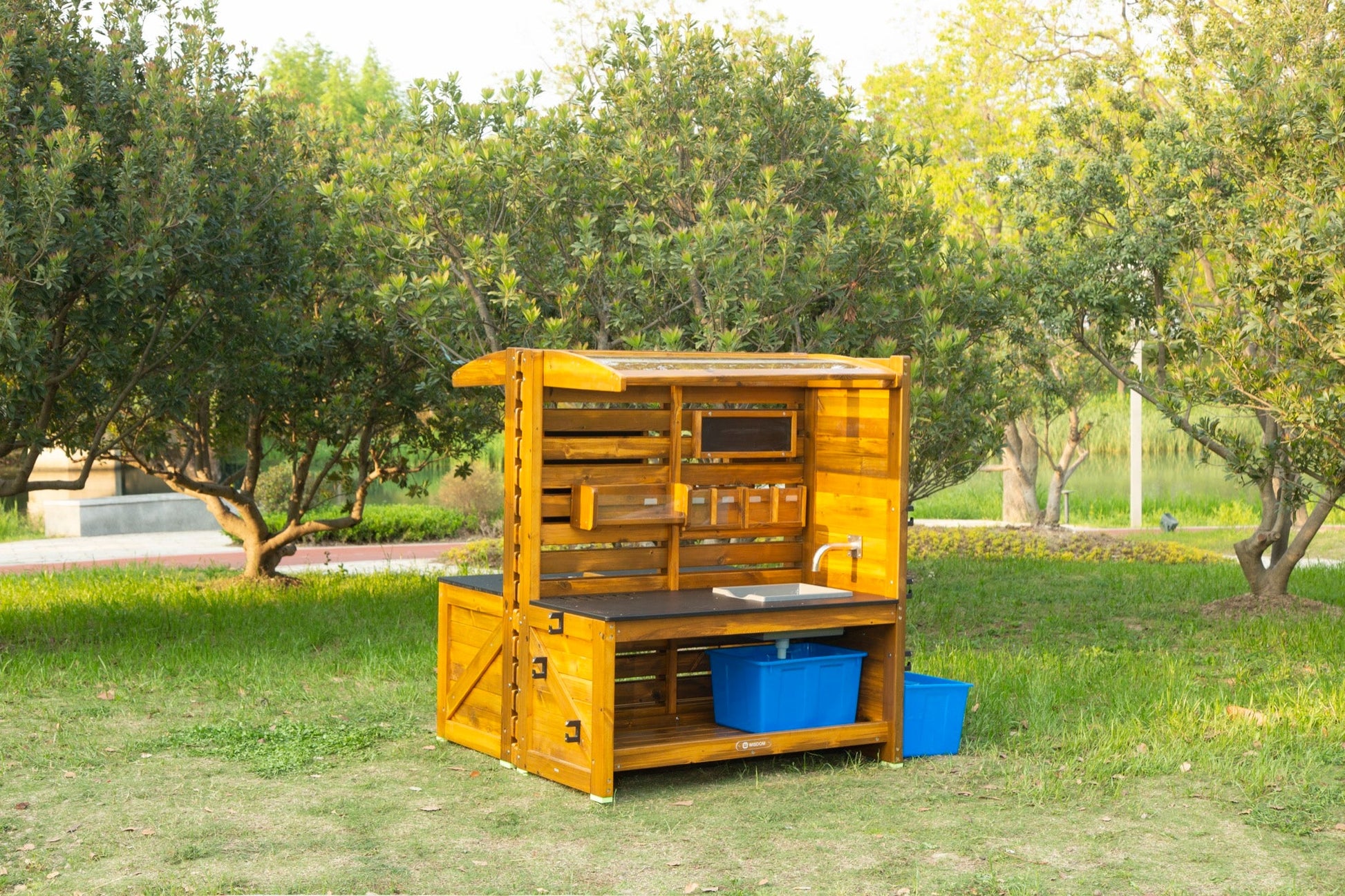 Wisdom - Modderkeuken experimentstation voor buiten - Playlaan