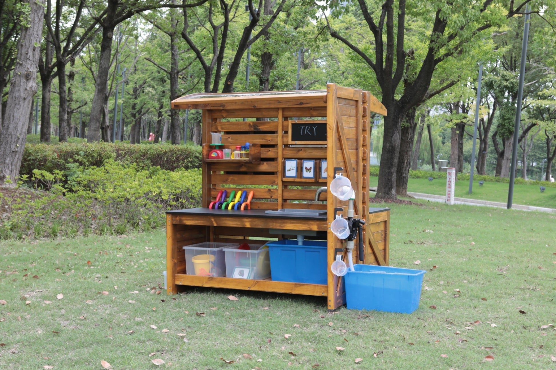 Wisdom - Modderkeuken experimentstation voor buiten - Playlaan