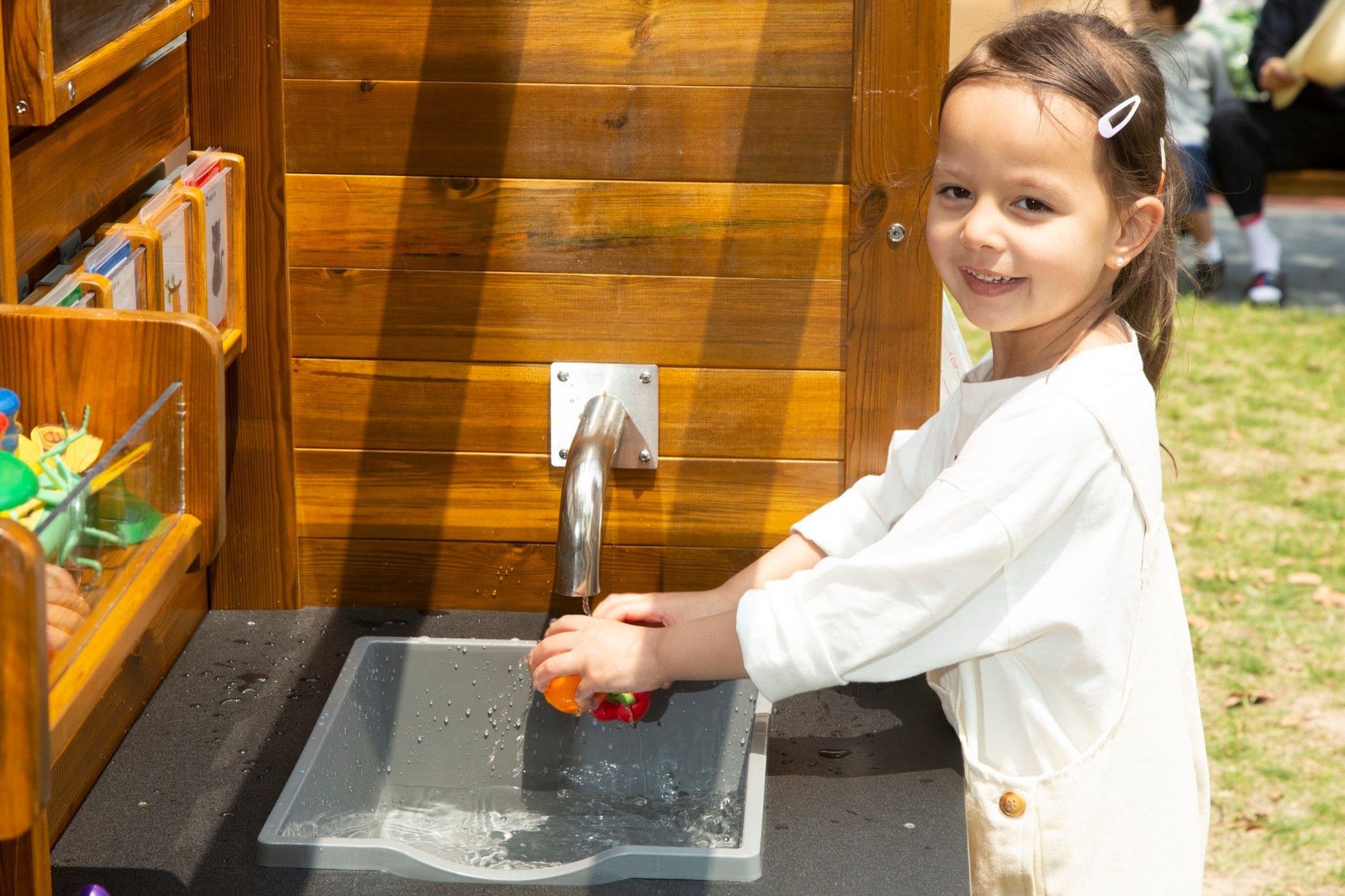 Wisdom - Modderkeuken experimentstation voor buiten - Playlaan