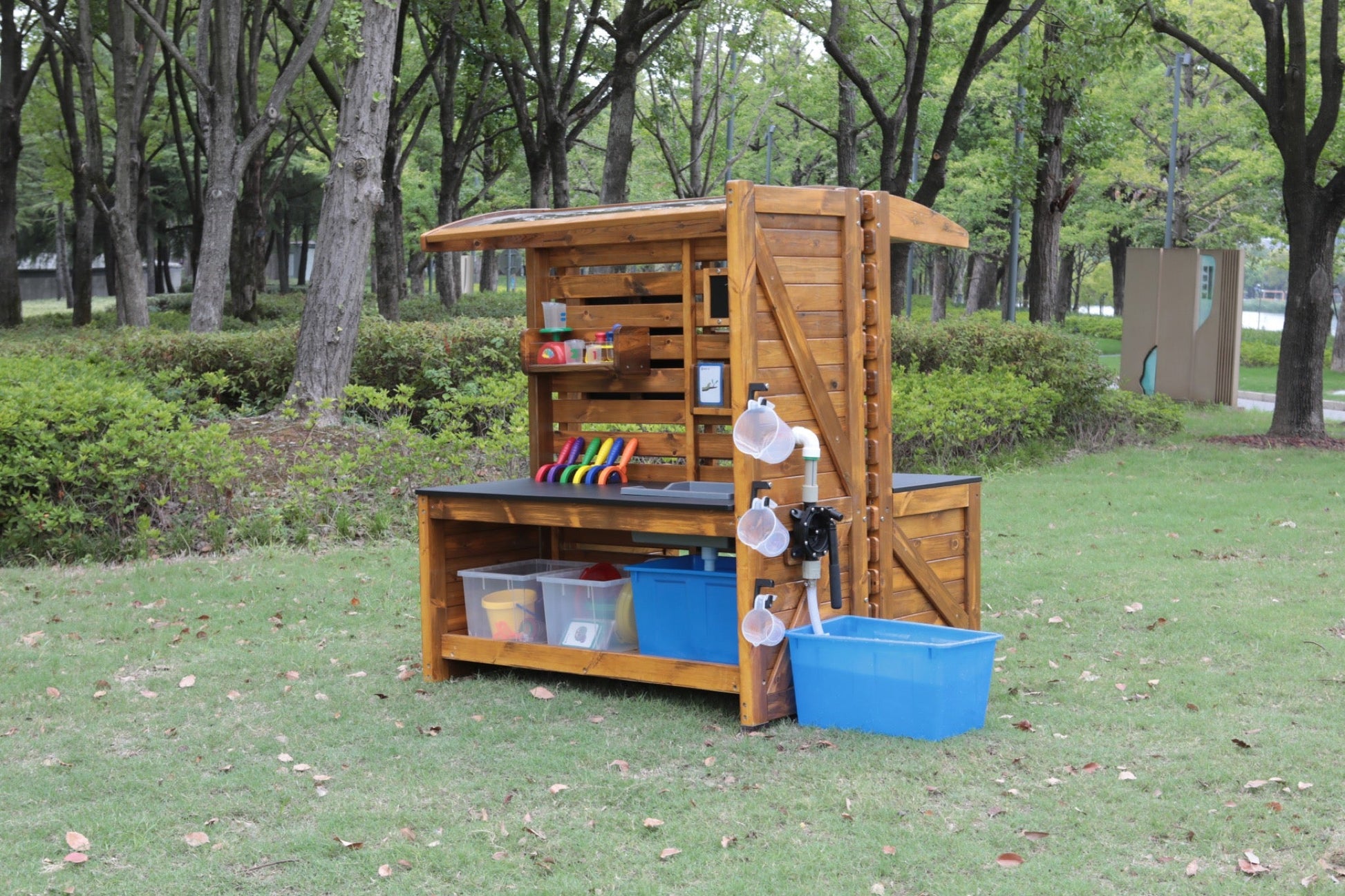 Wisdom - Modderkeuken experimentstation voor buiten - Playlaan