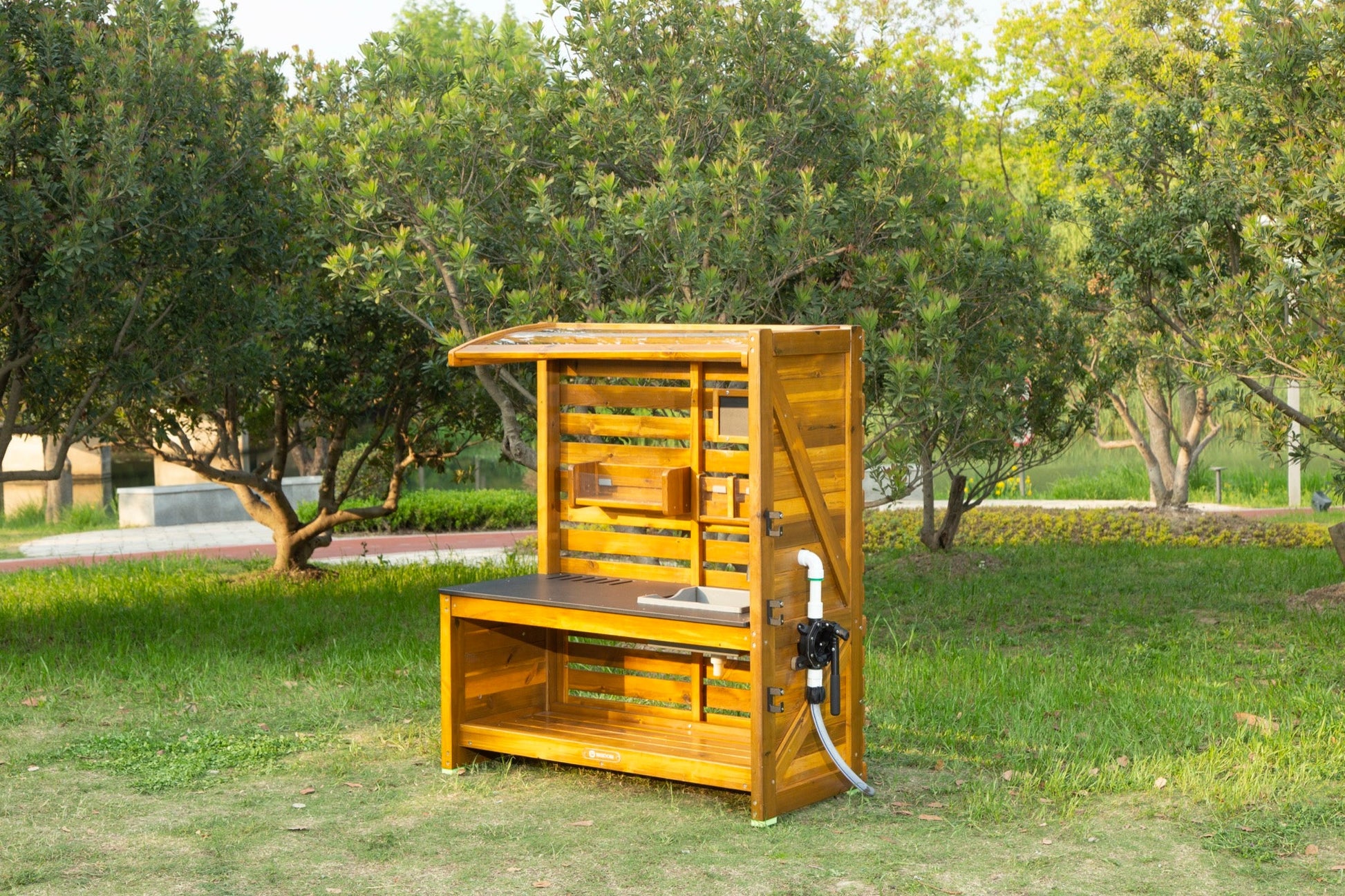 Wisdom - Modderkeuken experimentstation voor buiten - Playlaan