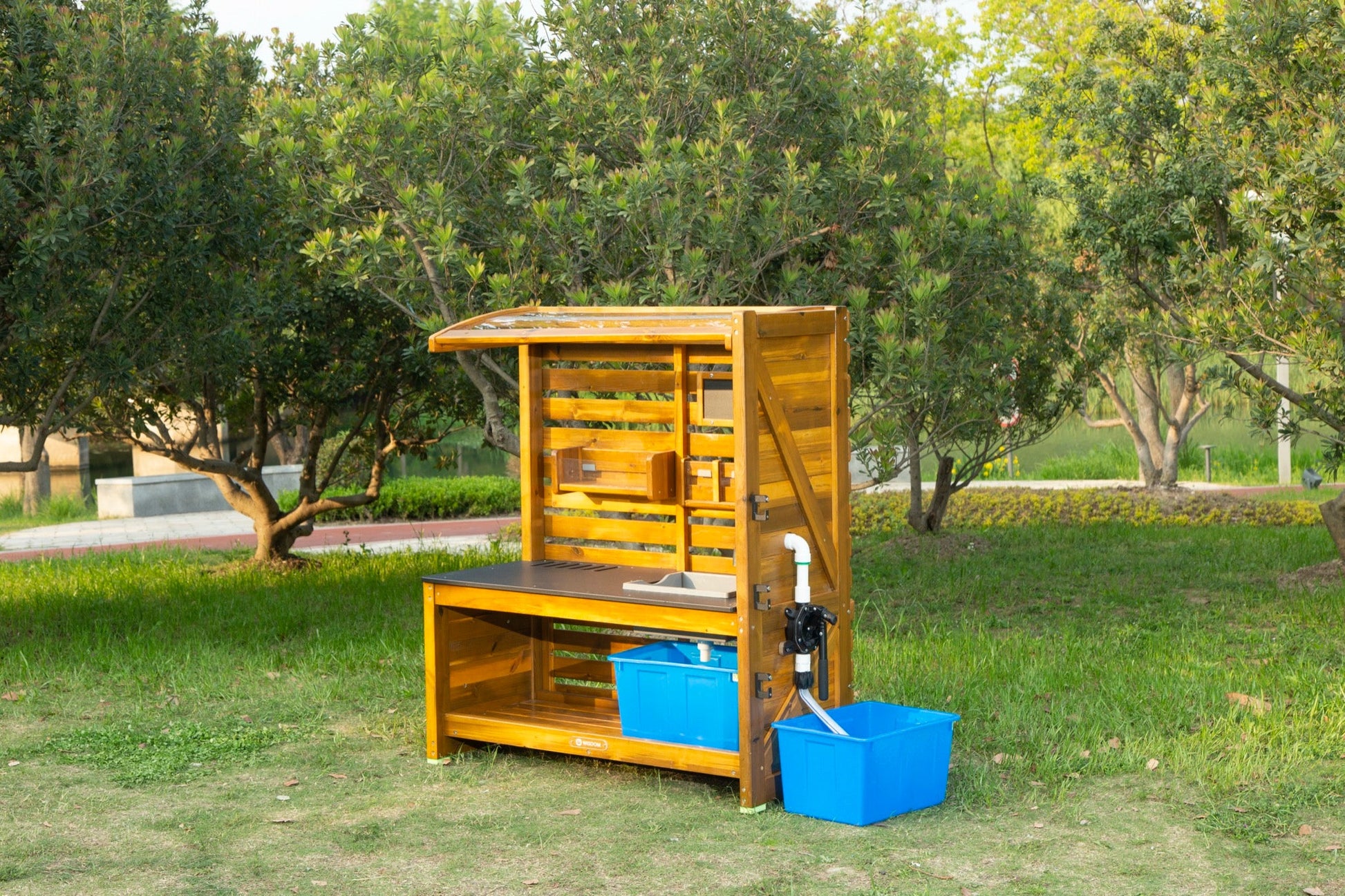 Wisdom - Modderkeuken experimentstation voor buiten - Playlaan