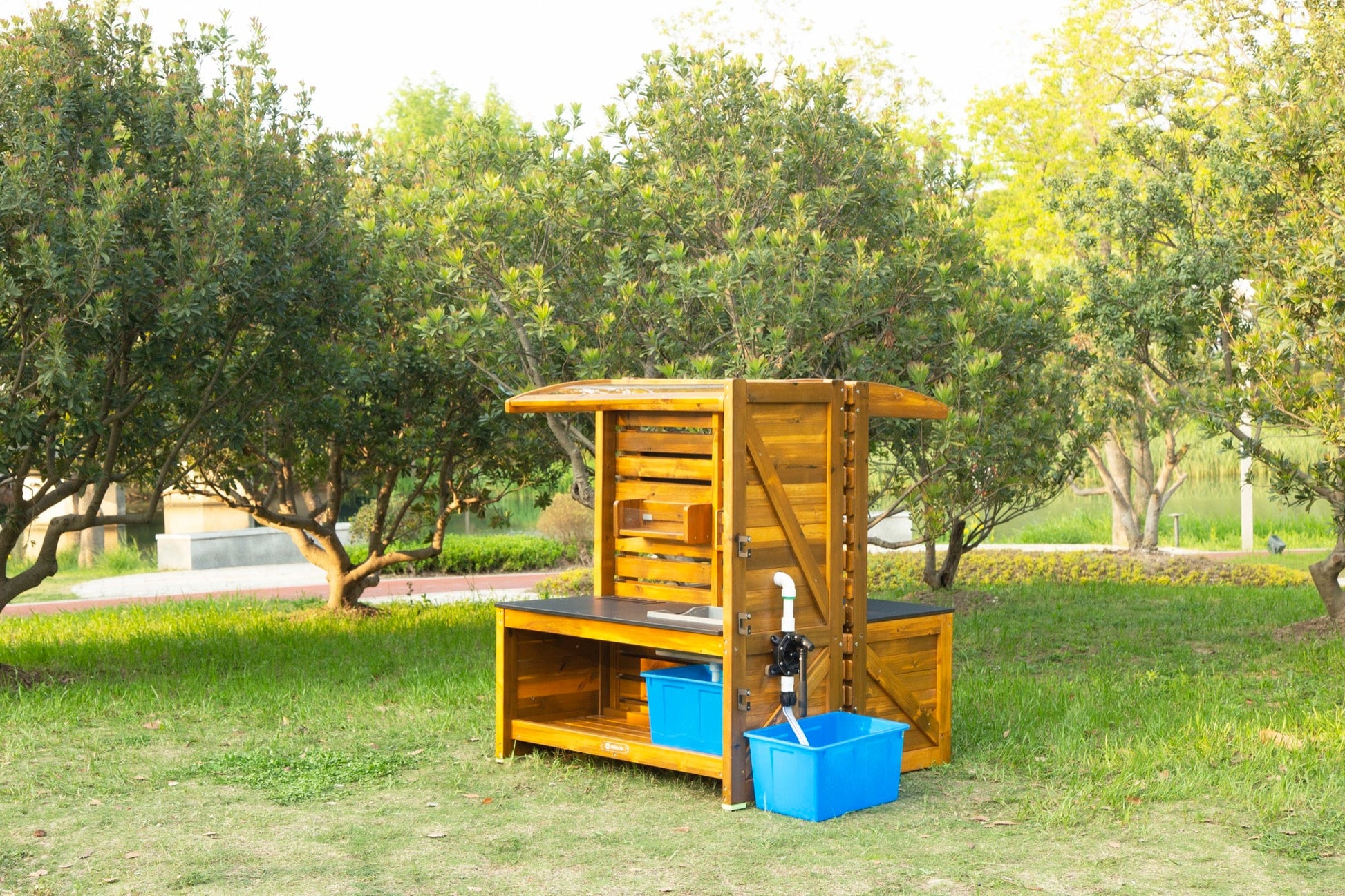 Wisdom - Modderkeuken experimentstation voor buiten - Playlaan