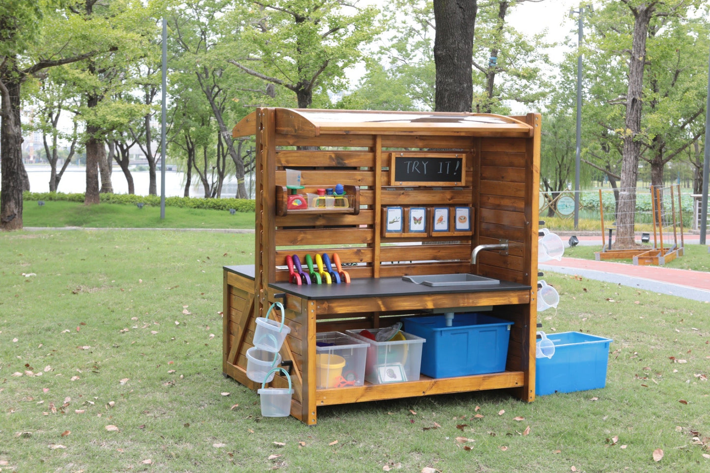 Wisdom - Modderkeuken experimentstation voor buiten - Playlaan