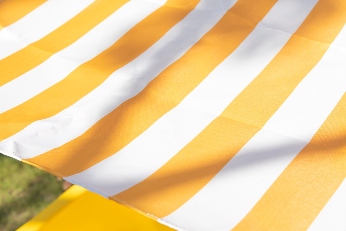 Wisdom - Moddertafel op wielen met schuin dak - Playlaan