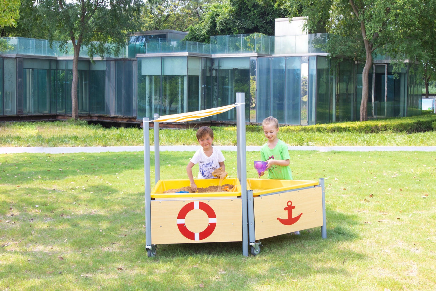 Wisdom - Moddertafel op wielen met schuin dak - Playlaan