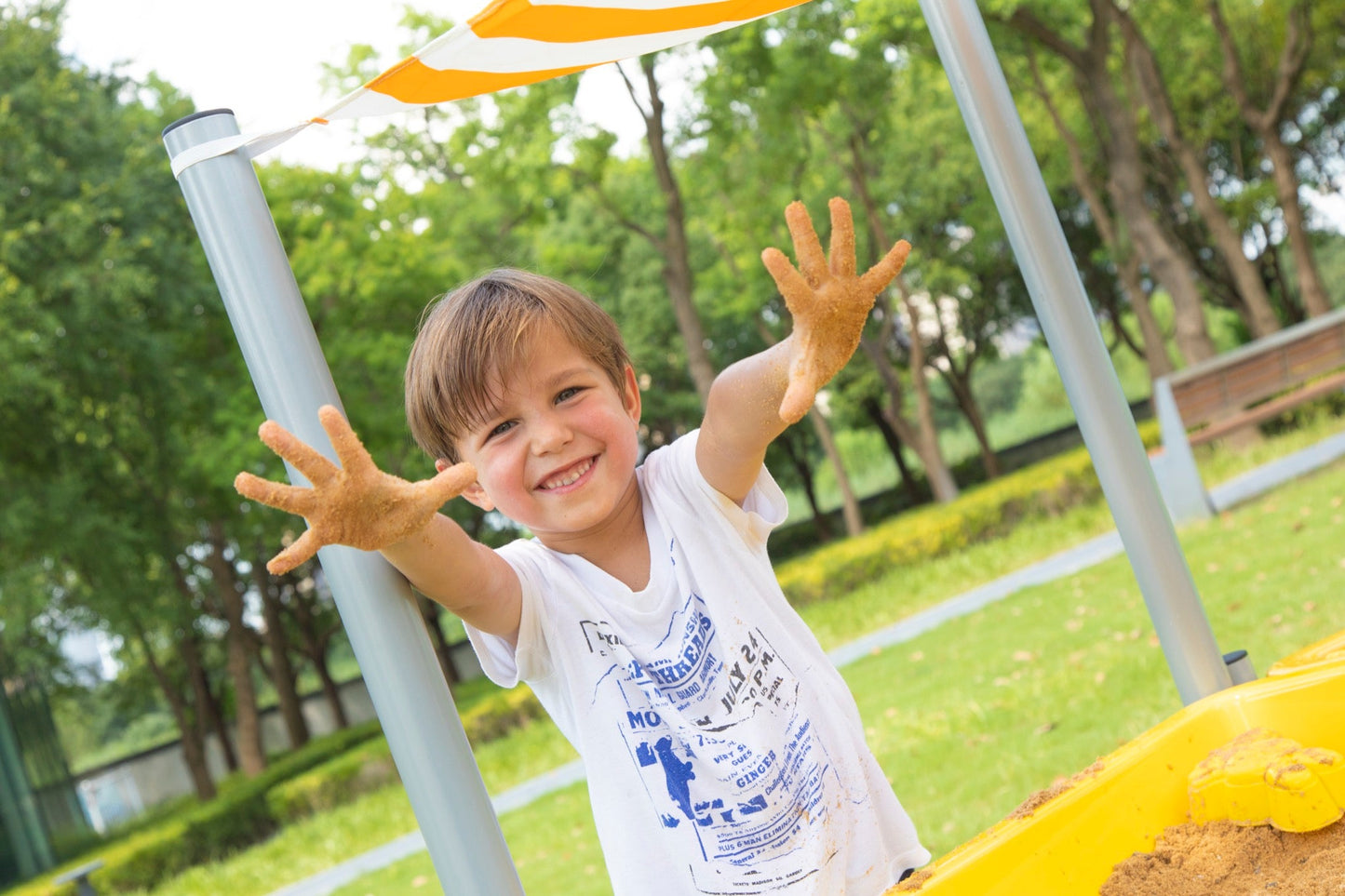 Wisdom - Moddertafel op wielen met schuin dak - Playlaan
