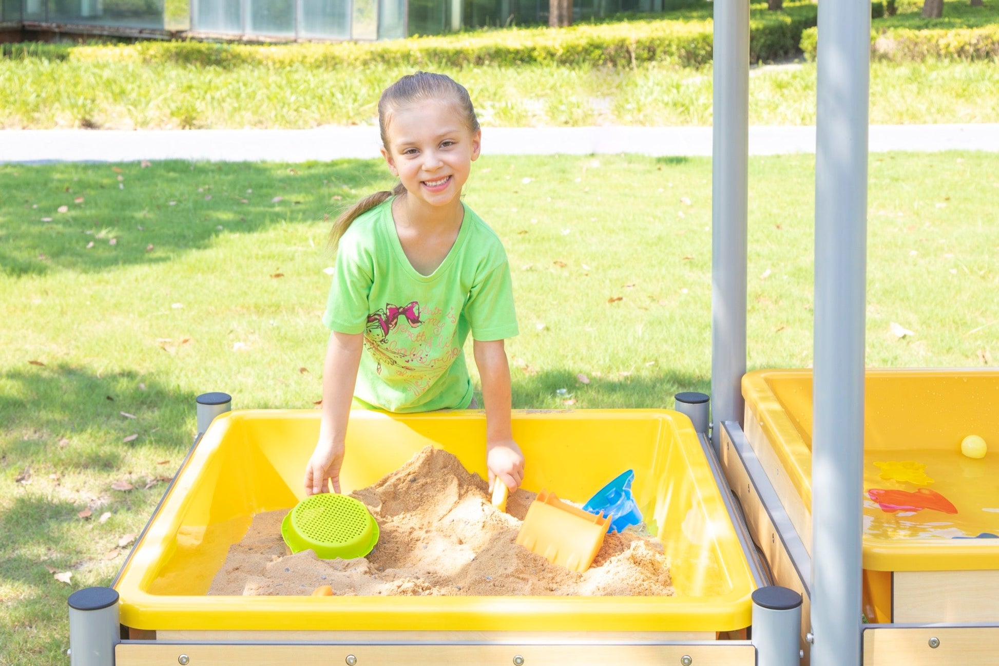 Wisdom - Moddertafel op wielen met schuin dak - Playlaan