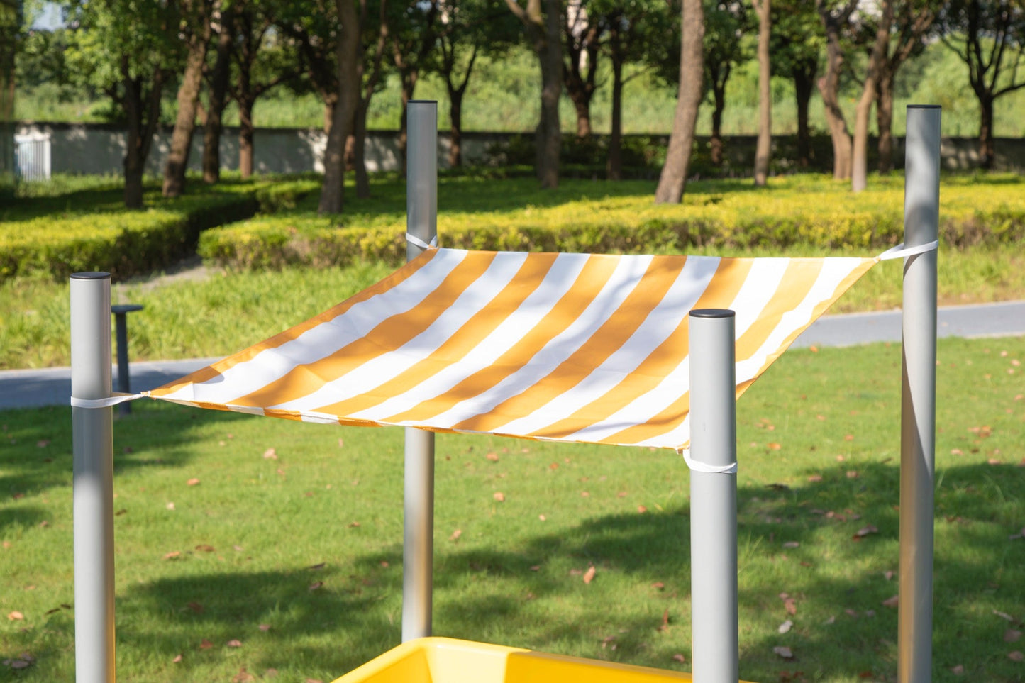 Wisdom - Moddertafel op wielen met schuin dak - Playlaan