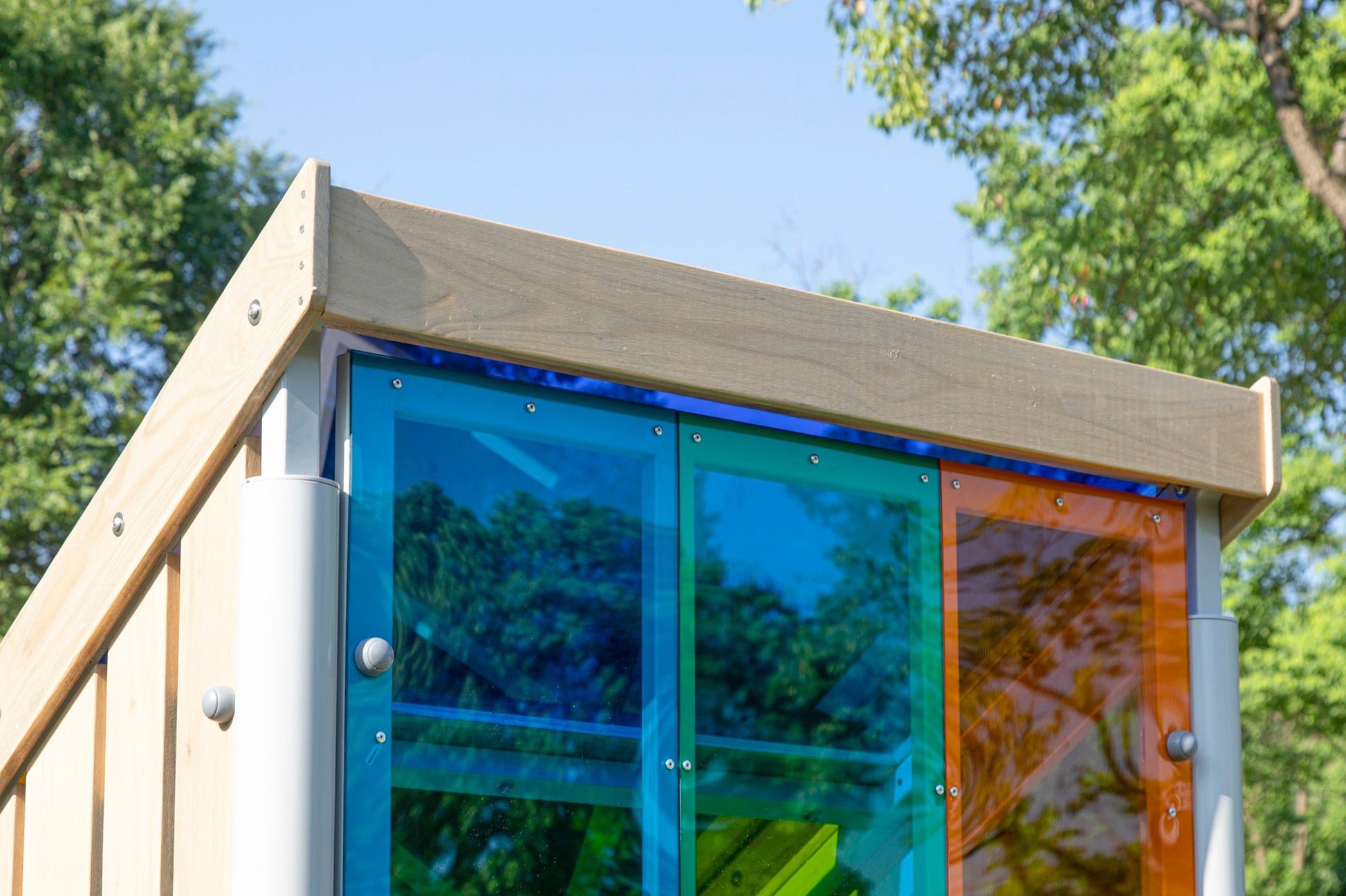 Wisdom - Multicolor speelhuisje voor buiten - Playlaan