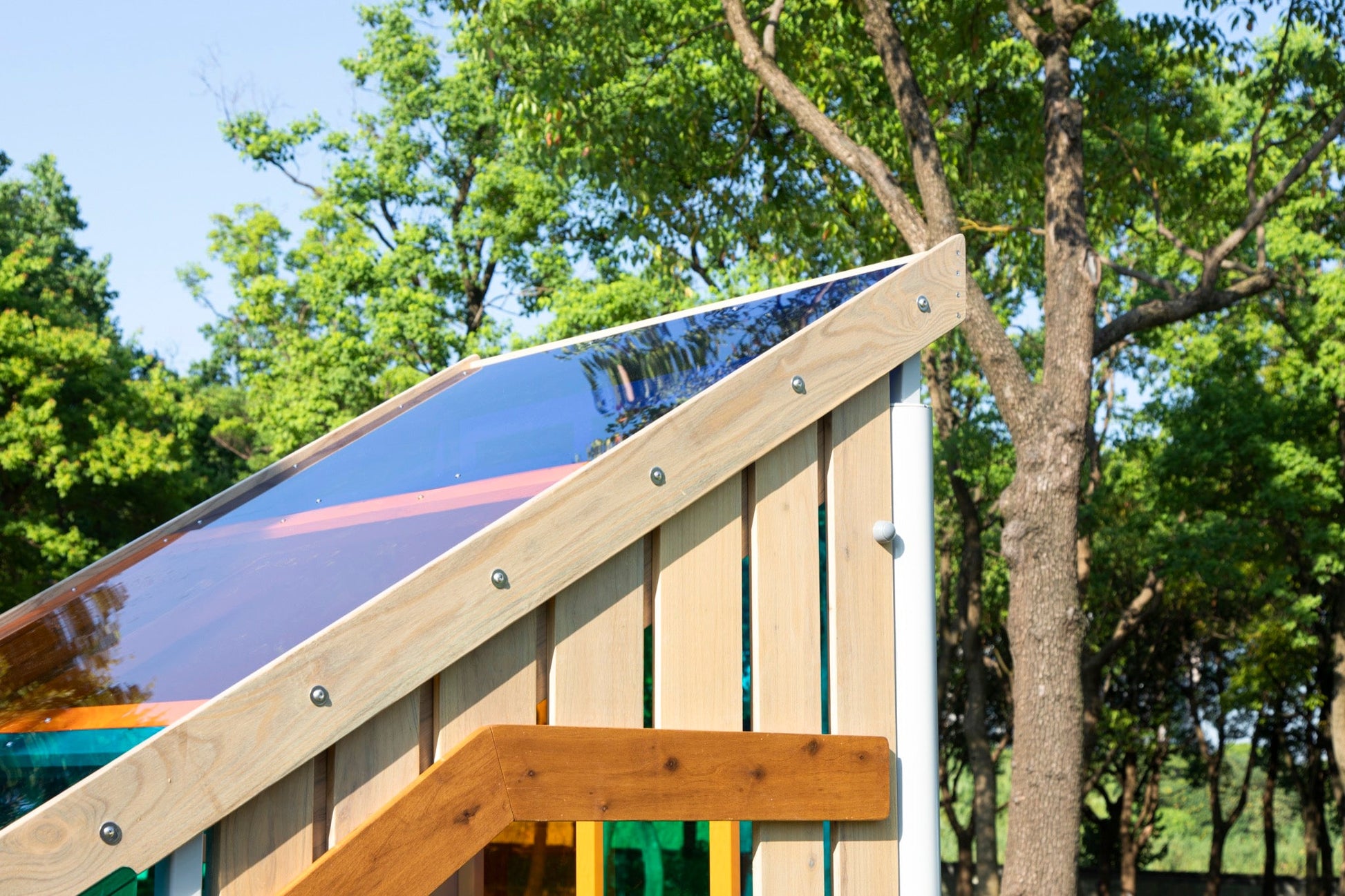 Wisdom - Multicolor speelhuisje voor buiten - Playlaan