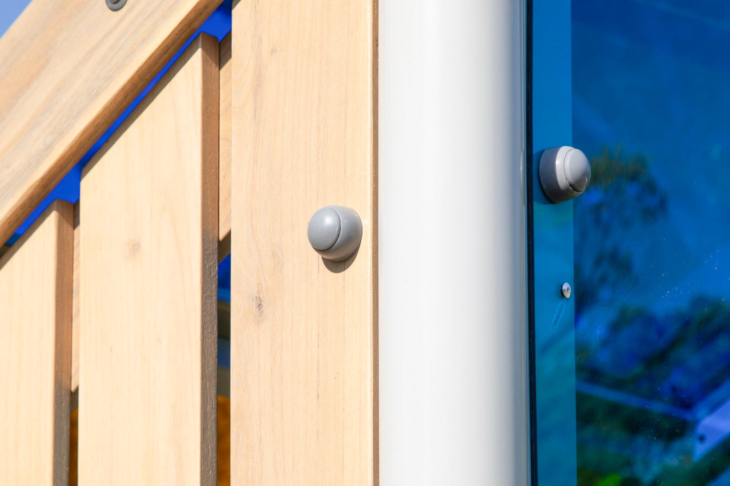 Wisdom - Multicolor speelhuisje voor buiten - Playlaan