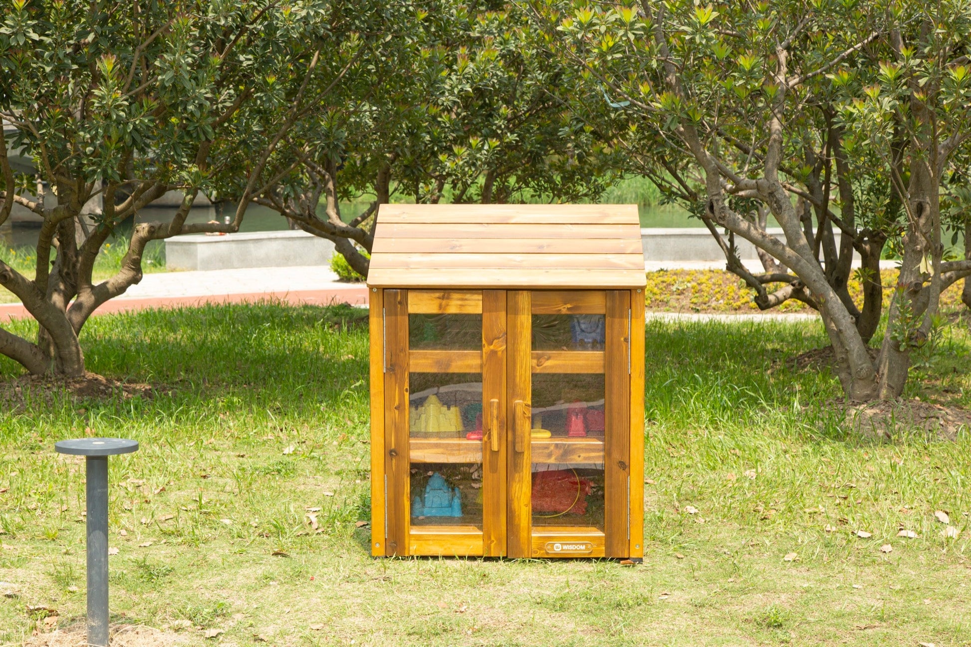 Wisdom - Opbergkast voor buiten met transparante deuren - Playlaan