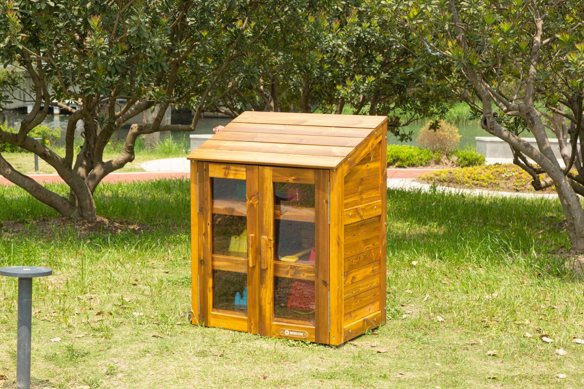 Wisdom - Opbergkast voor buiten met transparante deuren - Playlaan