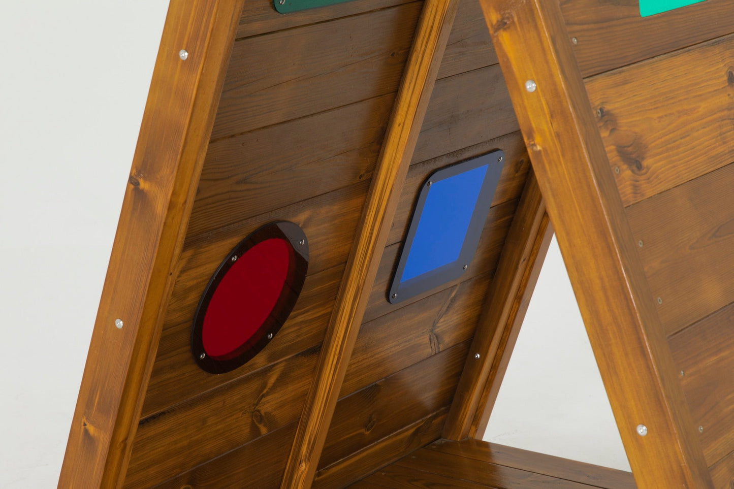 Wisdom - Regenboog doorkruip - speelhuisje voor buiten met kijkvenstertjes - Playlaan