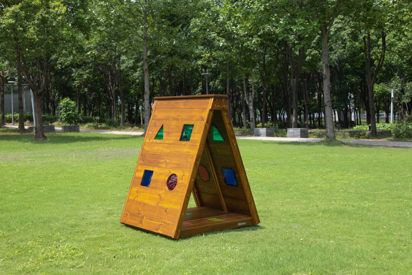 Wisdom - Regenboog doorkruip - speelhuisje voor buiten met kijkvenstertjes - Playlaan