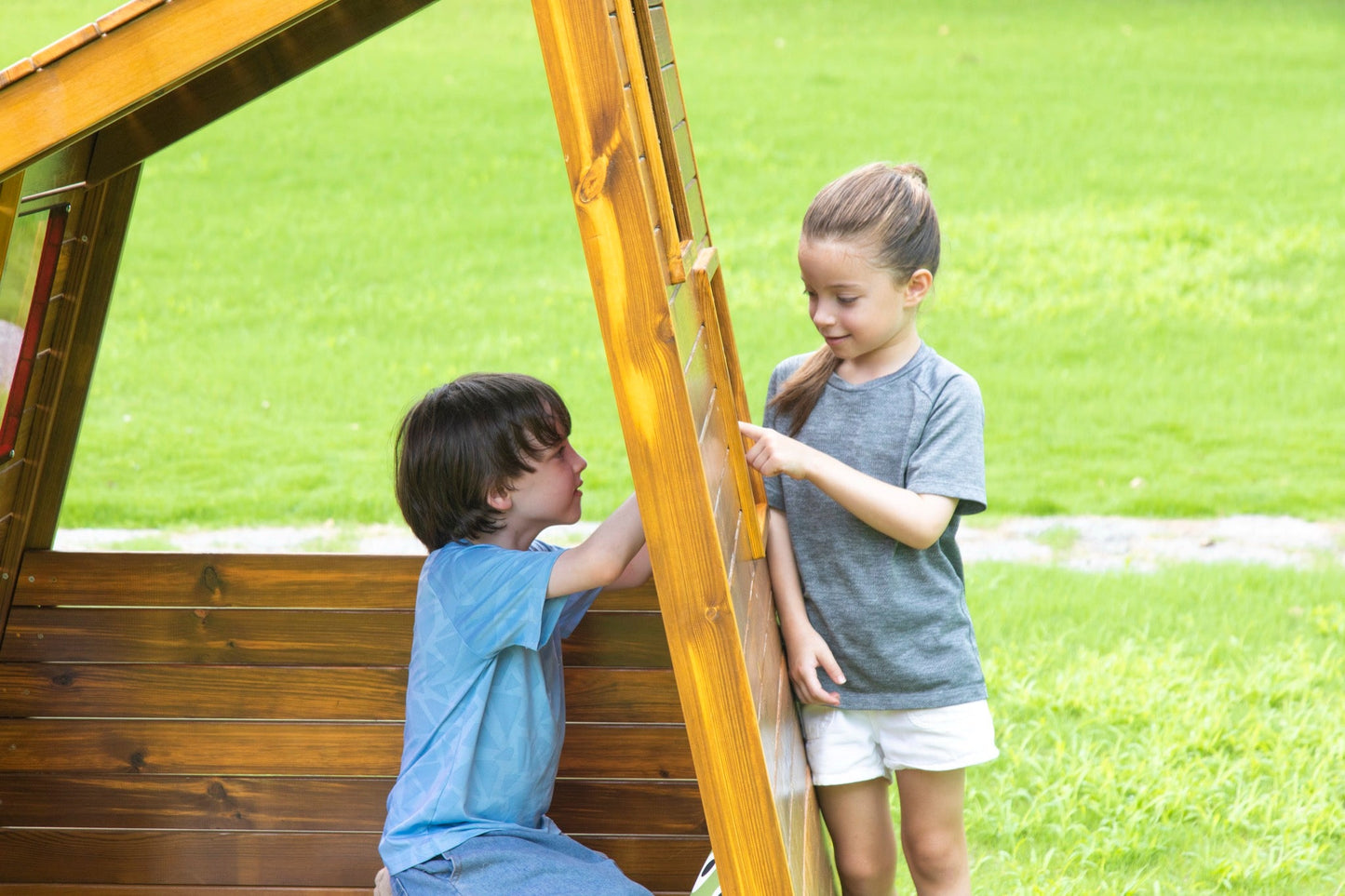 Wisdom - Speelhuisje Cabana voor buiten met kleurrijke kijkvenstertjes - Playlaan