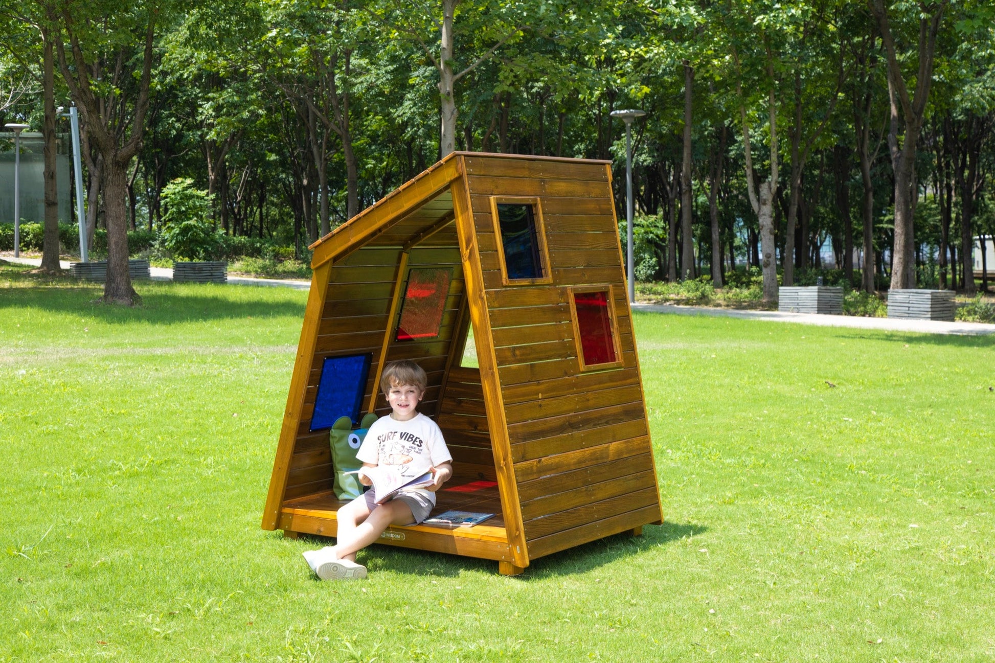 Wisdom - Speelhuisje Cabana voor buiten met kleurrijke kijkvenstertjes - Playlaan