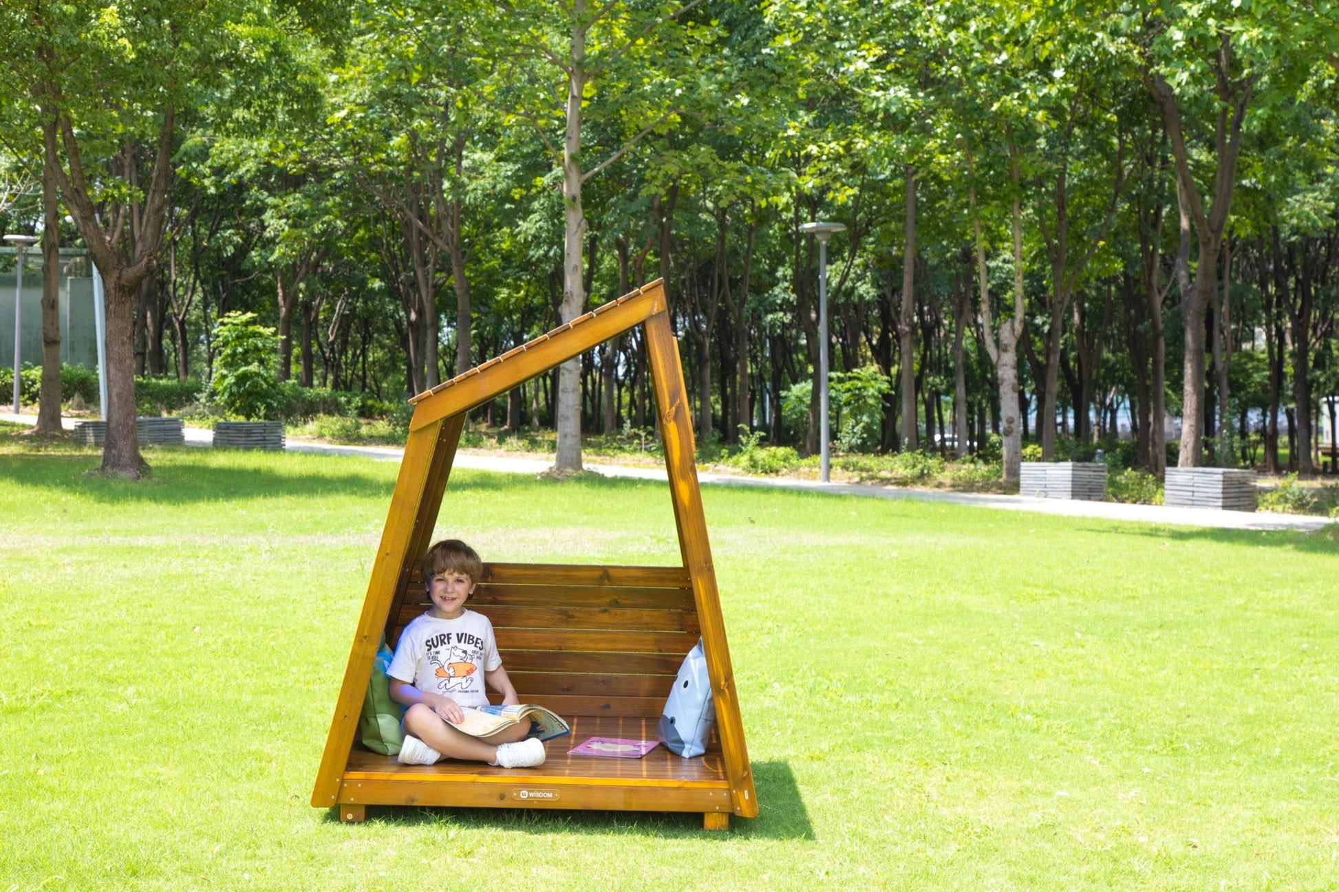 Wisdom - Speelhuisje Cabana voor buiten met kleurrijke kijkvenstertjes - Playlaan