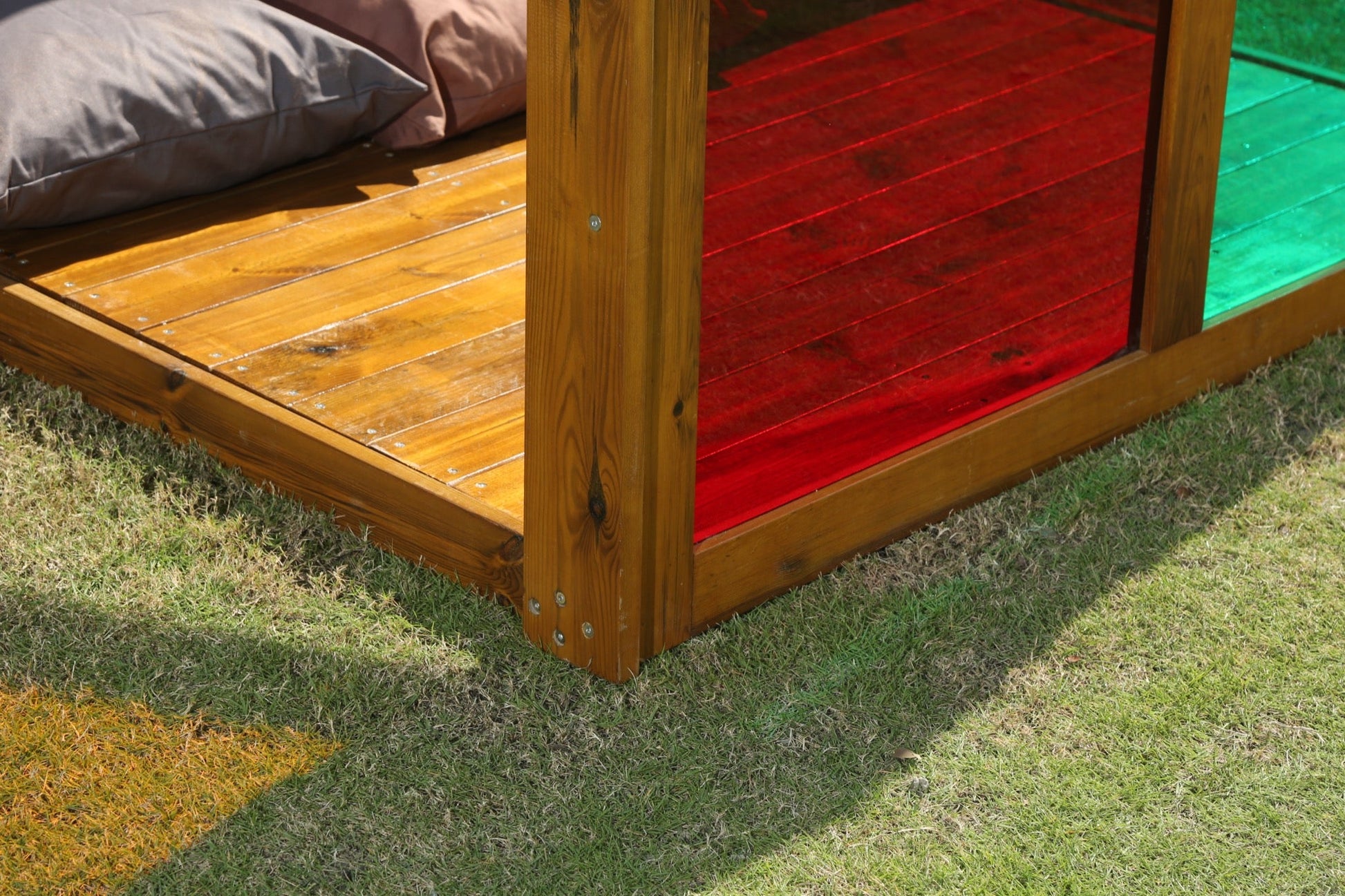 Wisdom - Speelhuisje regenboog voor buiten - Playlaan