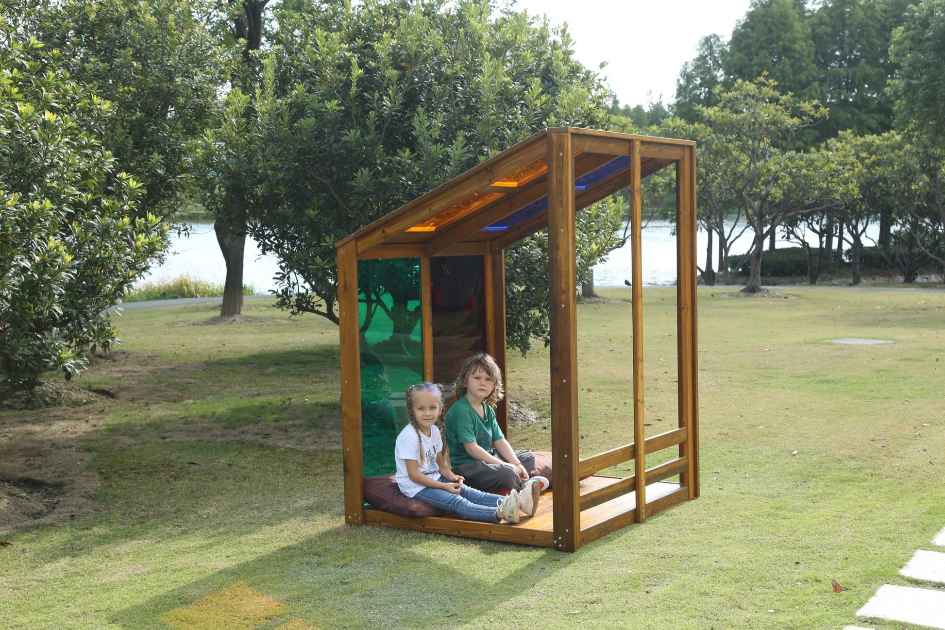 Wisdom - Speelhuisje regenboog voor buiten - Playlaan