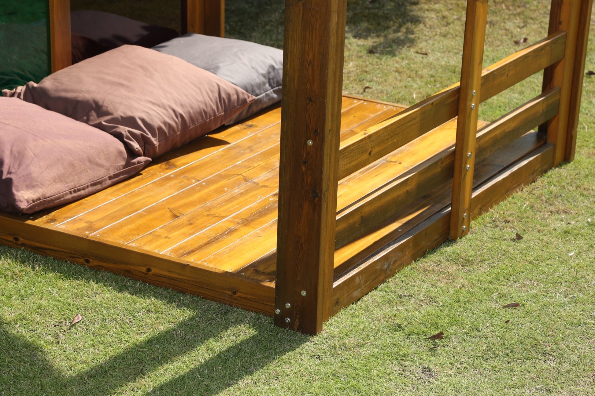 Wisdom - Speelhuisje regenboog voor buiten - Playlaan