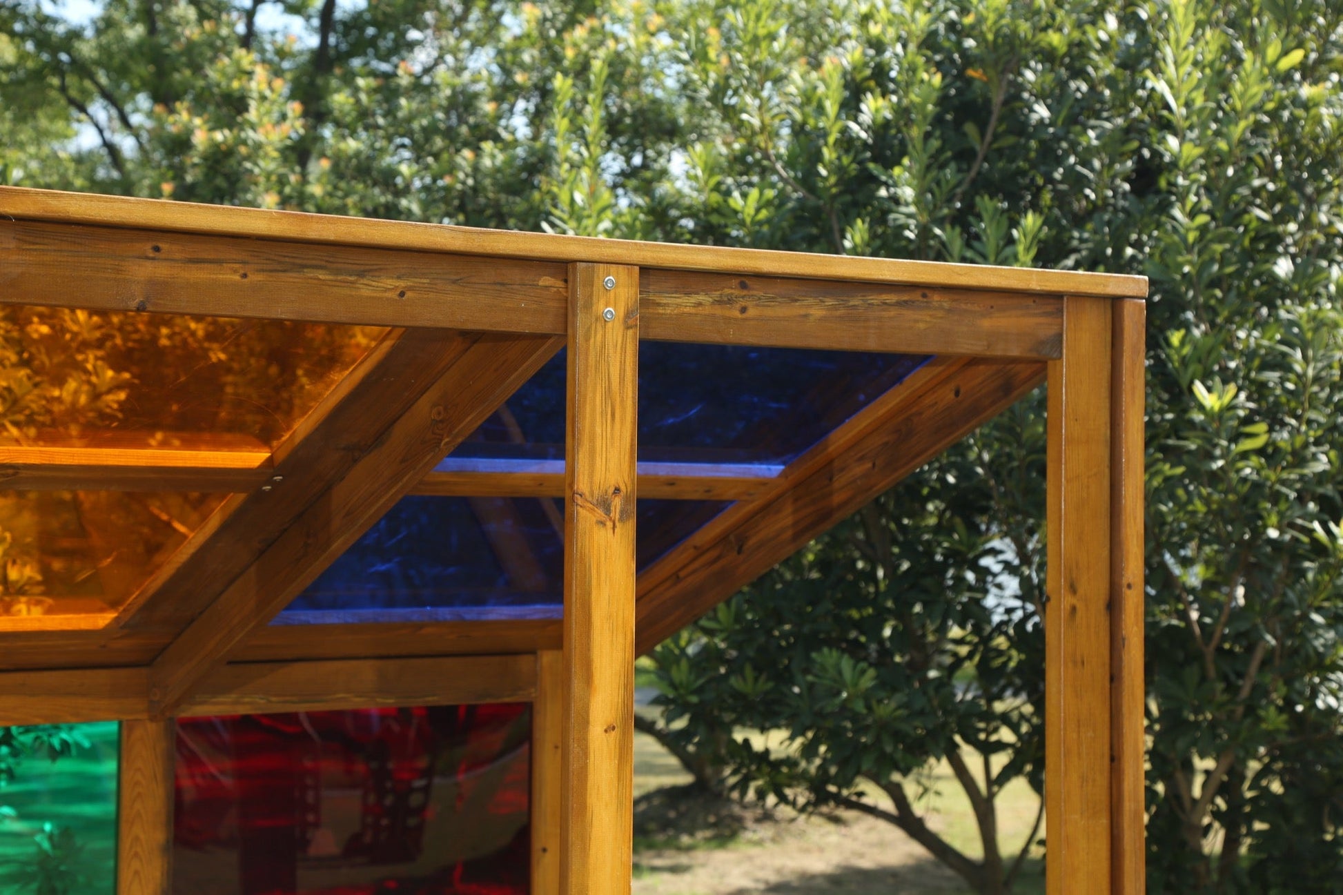 Wisdom - Speelhuisje regenboog voor buiten - Playlaan