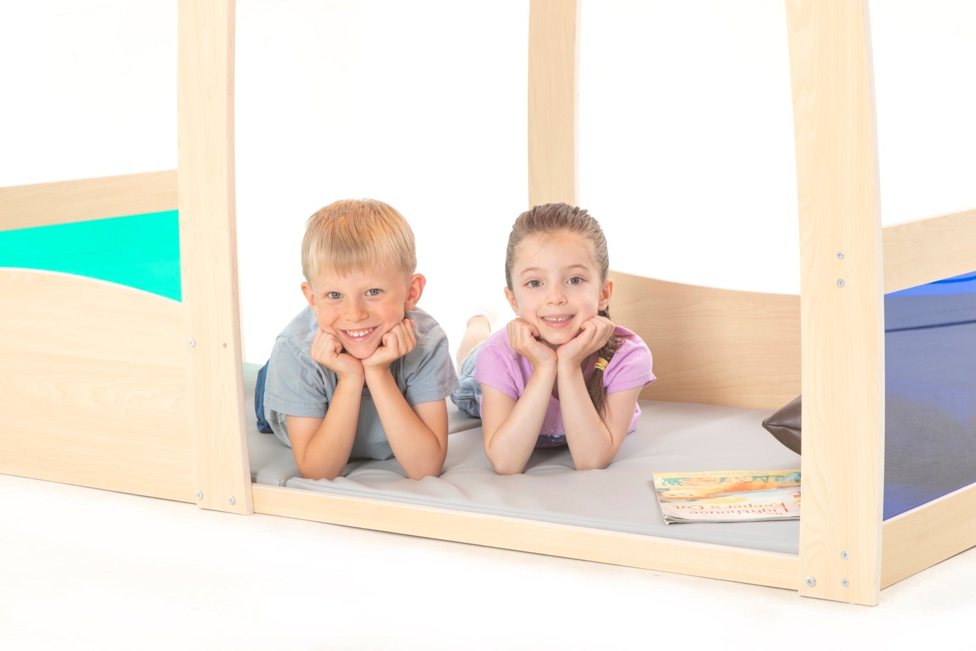 Wisdom - Speelhuisje voor kinderen - regenboogdesign - Playlaan