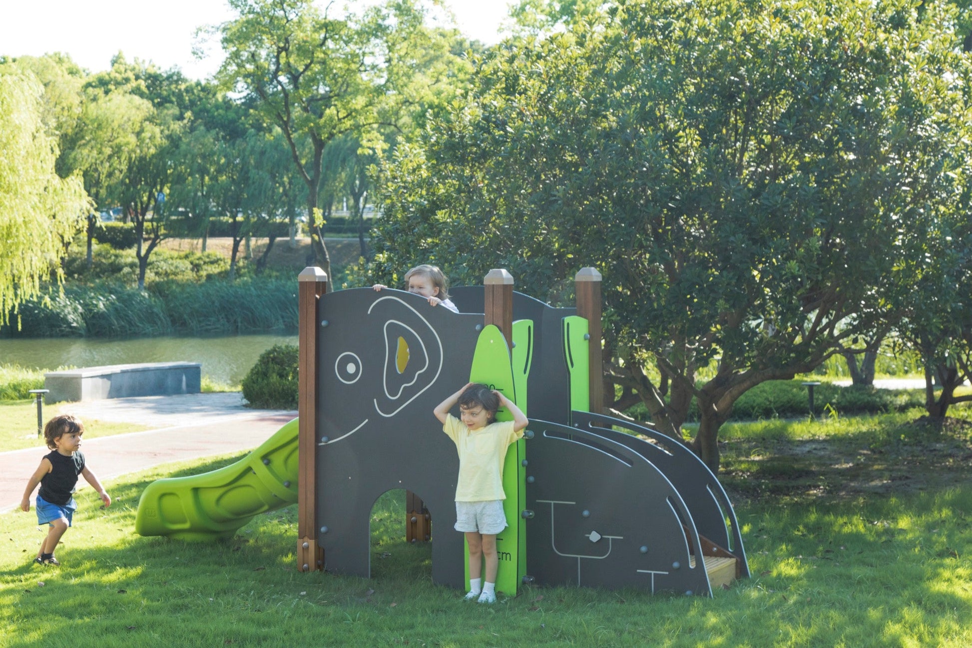 Wisdom - Speeltoestel Olifant met glijbaan - Playlaan