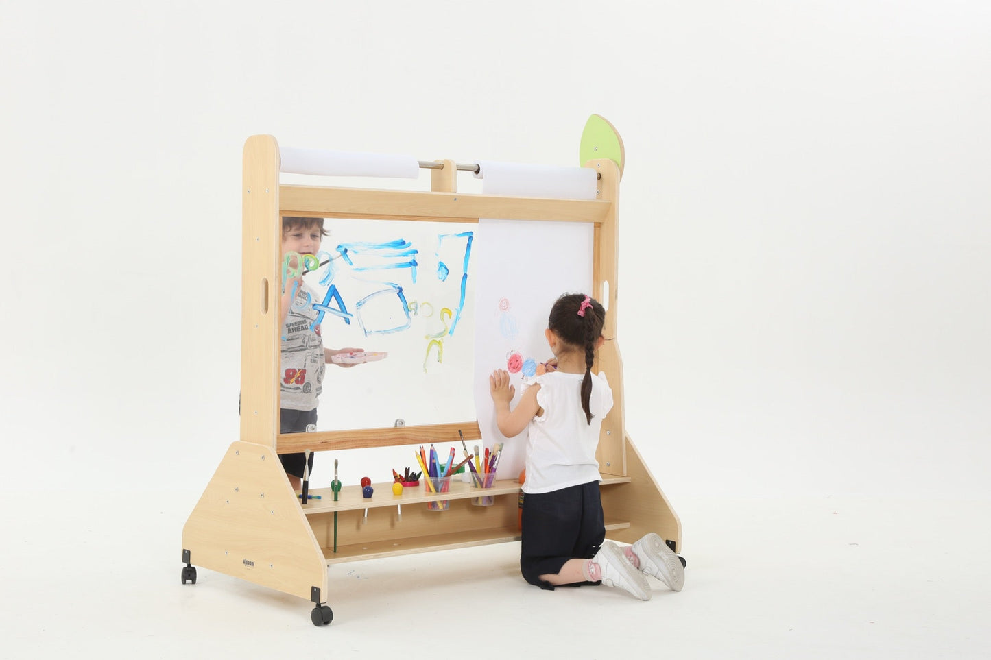 Wisdom - Transparante schildersezel op wieltjes - Playlaan