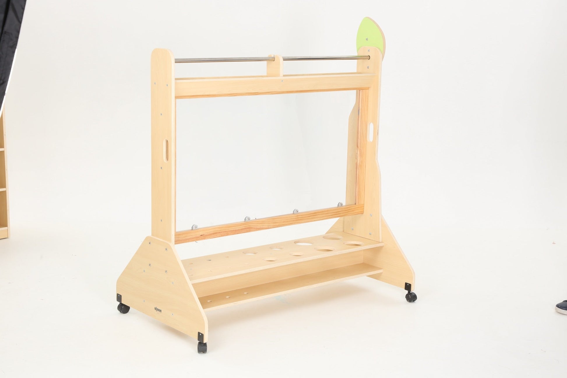 Wisdom - Transparante schildersezel op wieltjes - Playlaan