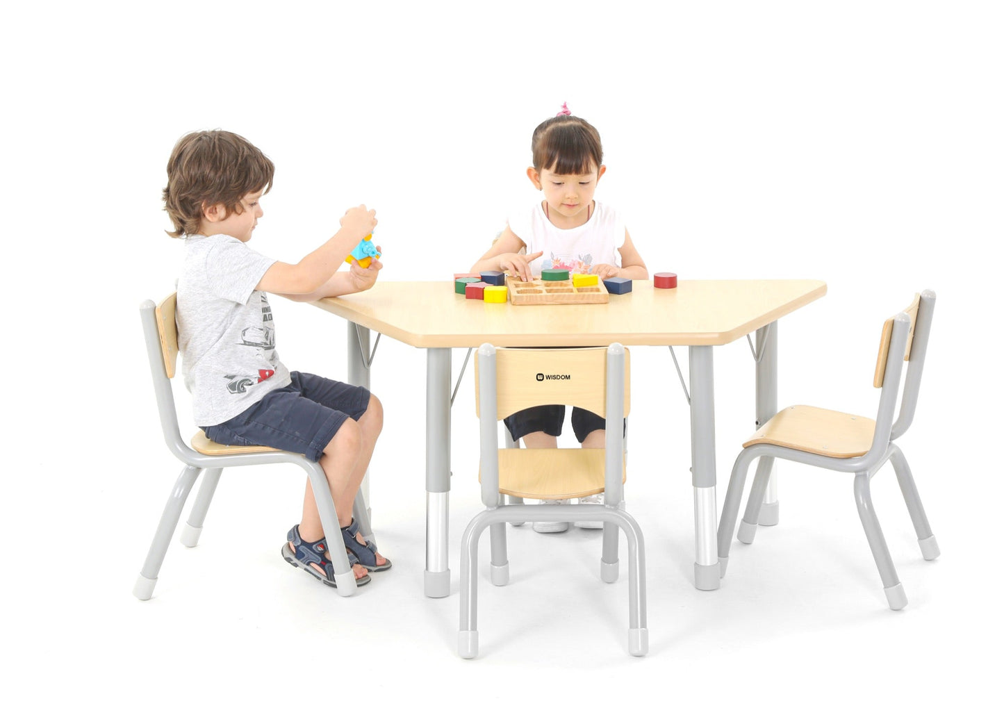 Wisdom - Trapeziumvormige tafel voor klaslokaal verstelbaar - Owlaf - Playlaan