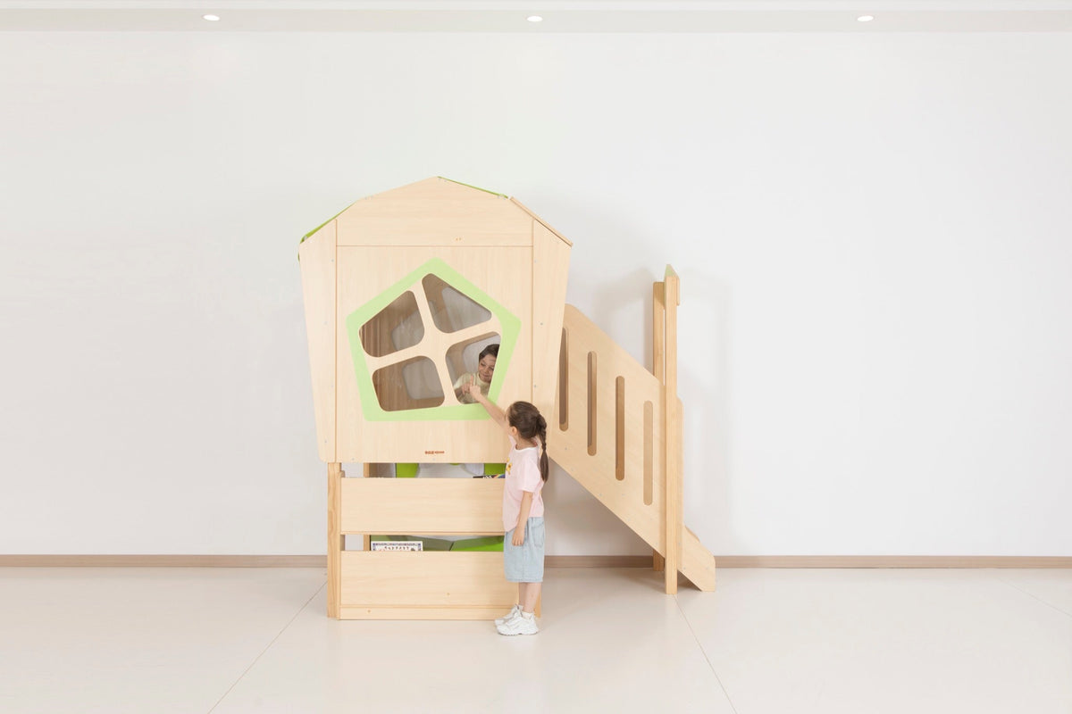 Wisdom - Wisdom - Boomhut Speelhuisje Owlaf - Playlaan