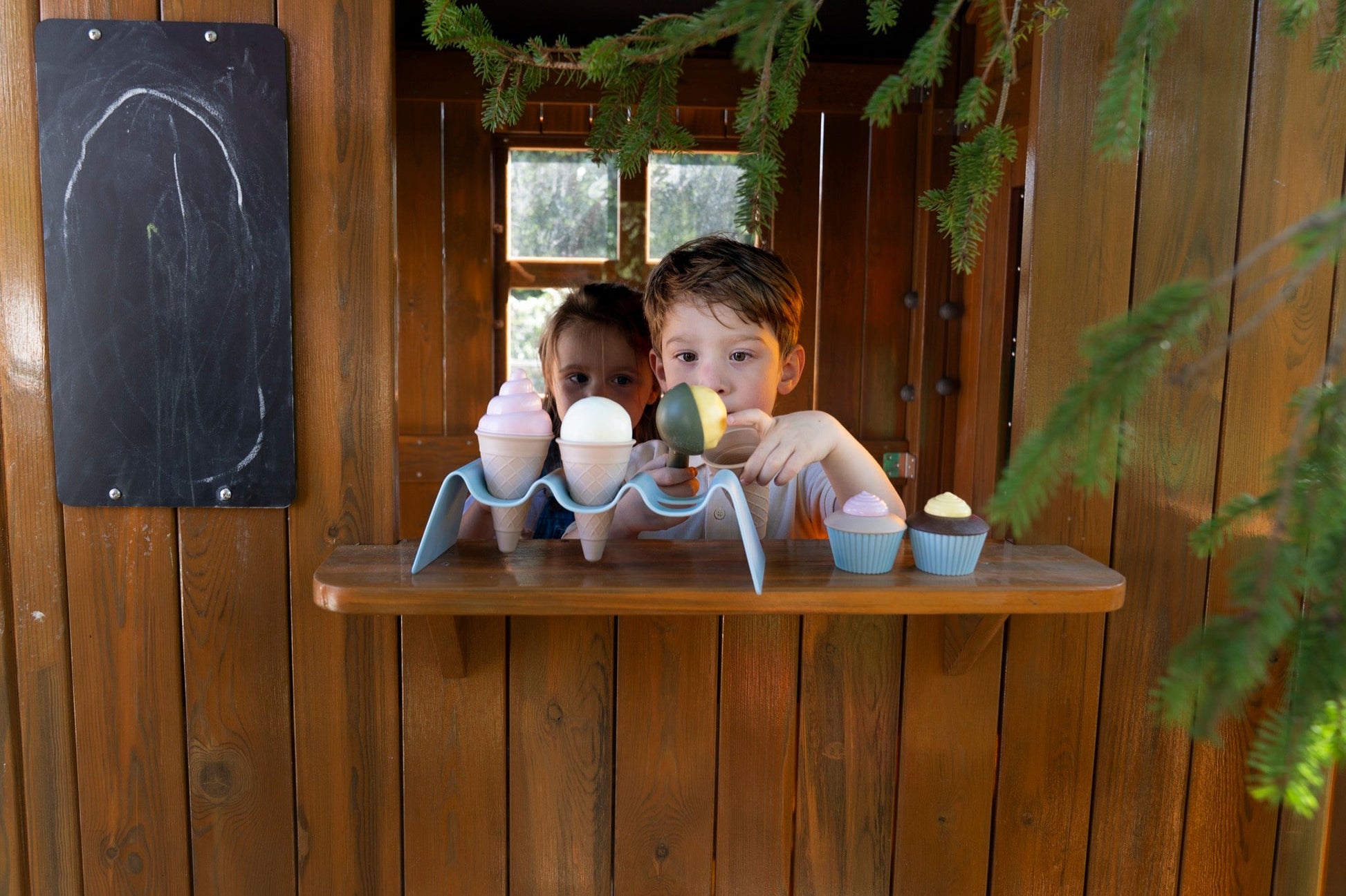 Wisdom - Wisdom - MULITFUNCTIONAL PLAYHOUSE glijbaan, schommel, zandbak - Limited Edition - Playlaan