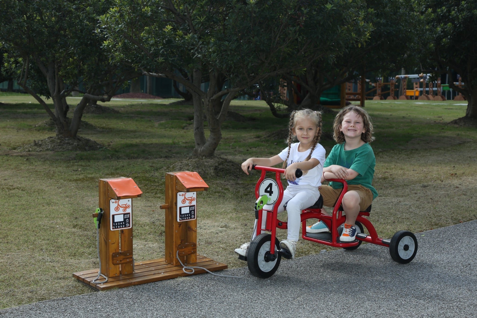 Wisdom - Wisdom - Oplaadstation voor kinderfietsen en driewielers - Playlaan
