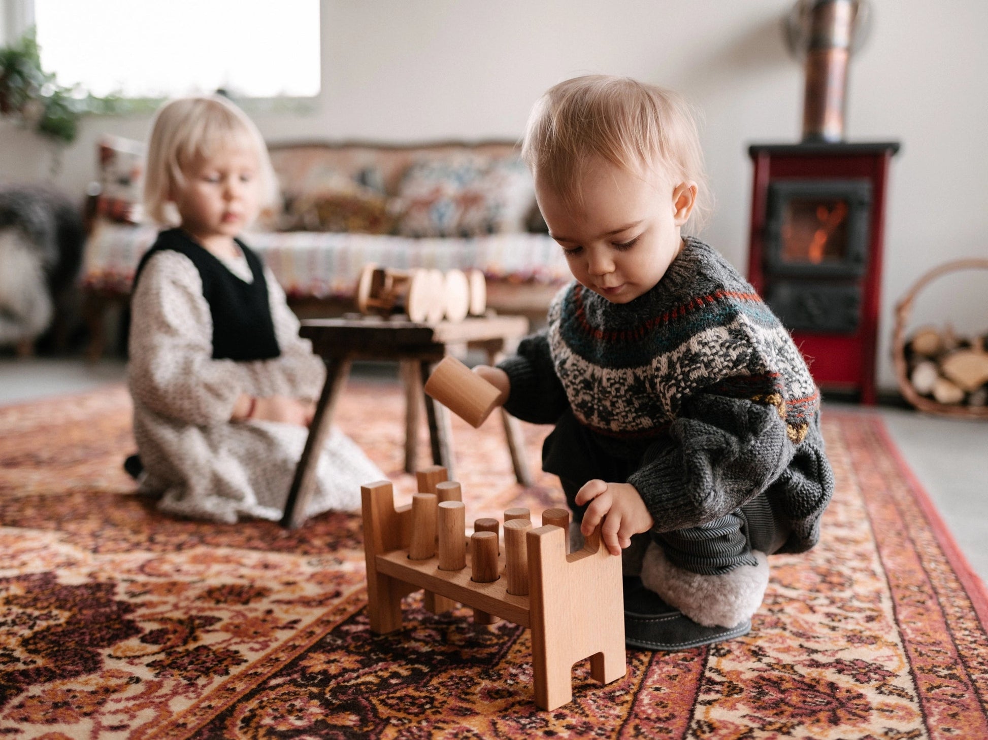 Wooden Story - Pound -A-Peg Montessori Toy Natural - Playlaan