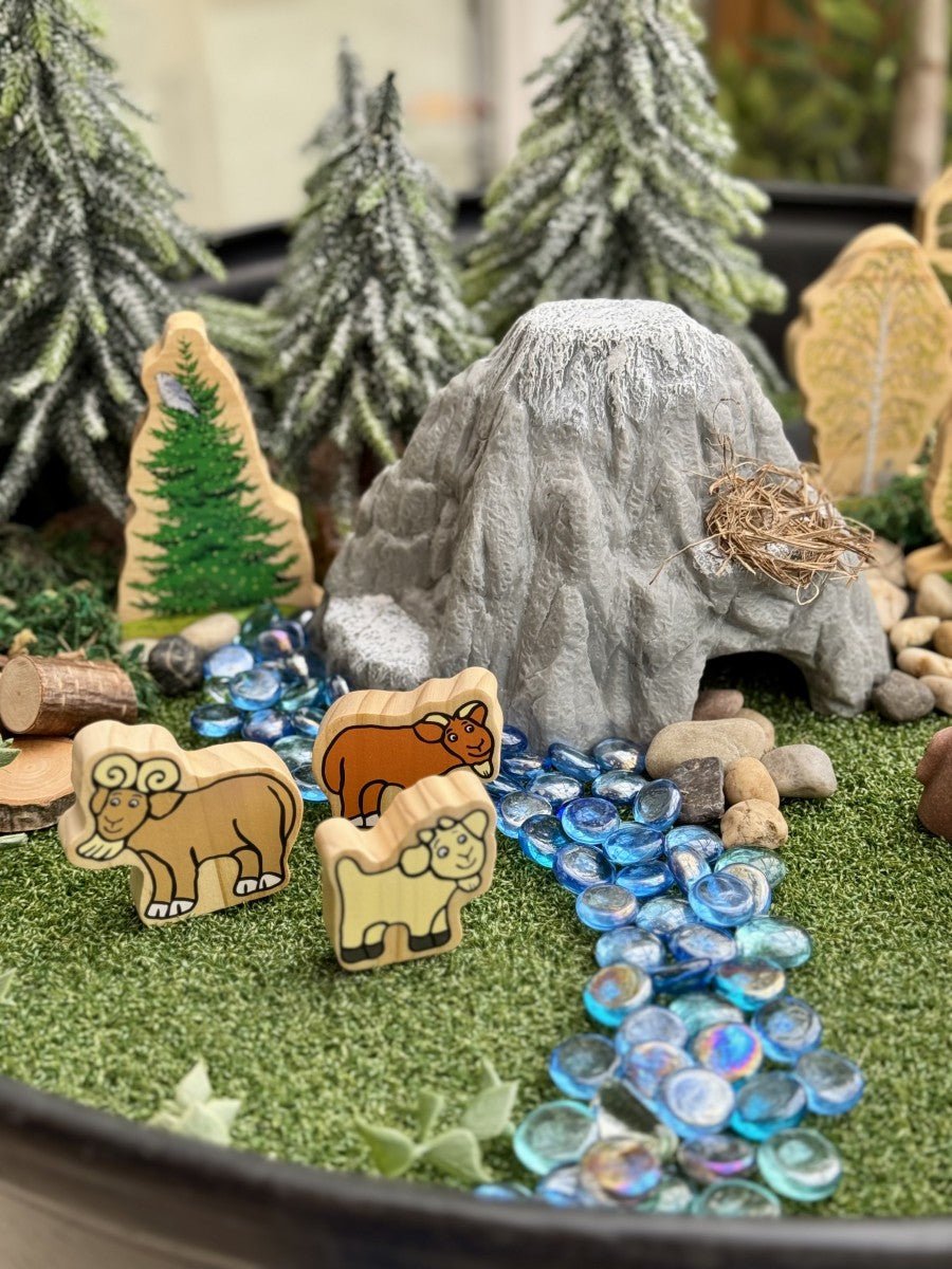 Yellow Door - Yellow Door - Berg - Small World Play - Playlaan