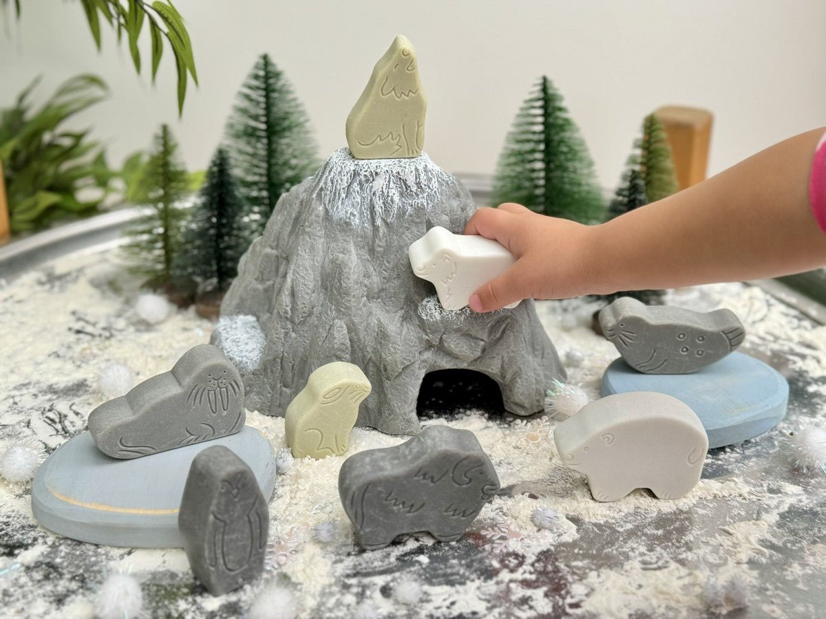 Yellow Door - Yellow Door - Berg - Small World Play - Playlaan