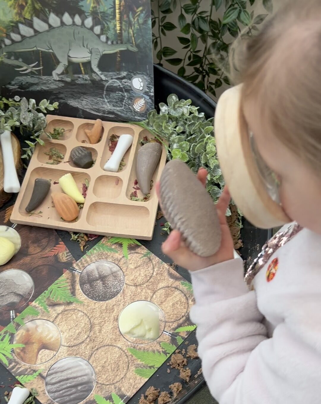 Yellow Door - Yellow door - Educatieve set prehistorische Dino tanden - Playlaan