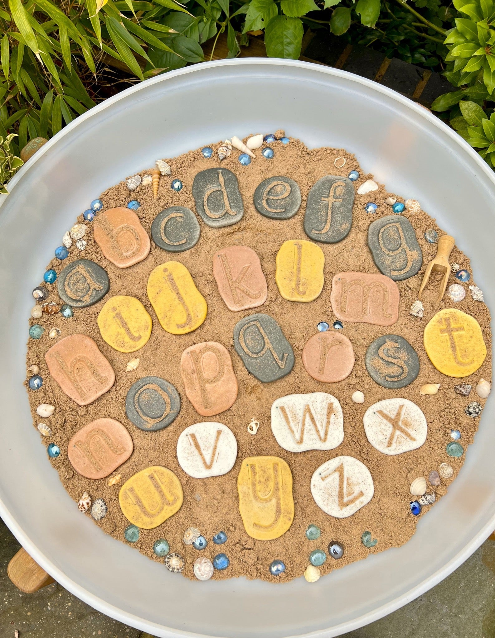 Yellow Door - Yellow Door - Feels - Write Lowercase Letter Stones - Playlaan