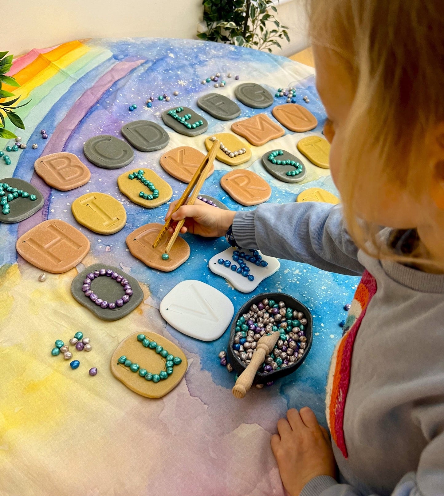 Yellow Door - Yellow Door - Feels - Write Uppercase Letter Stones - Playlaan