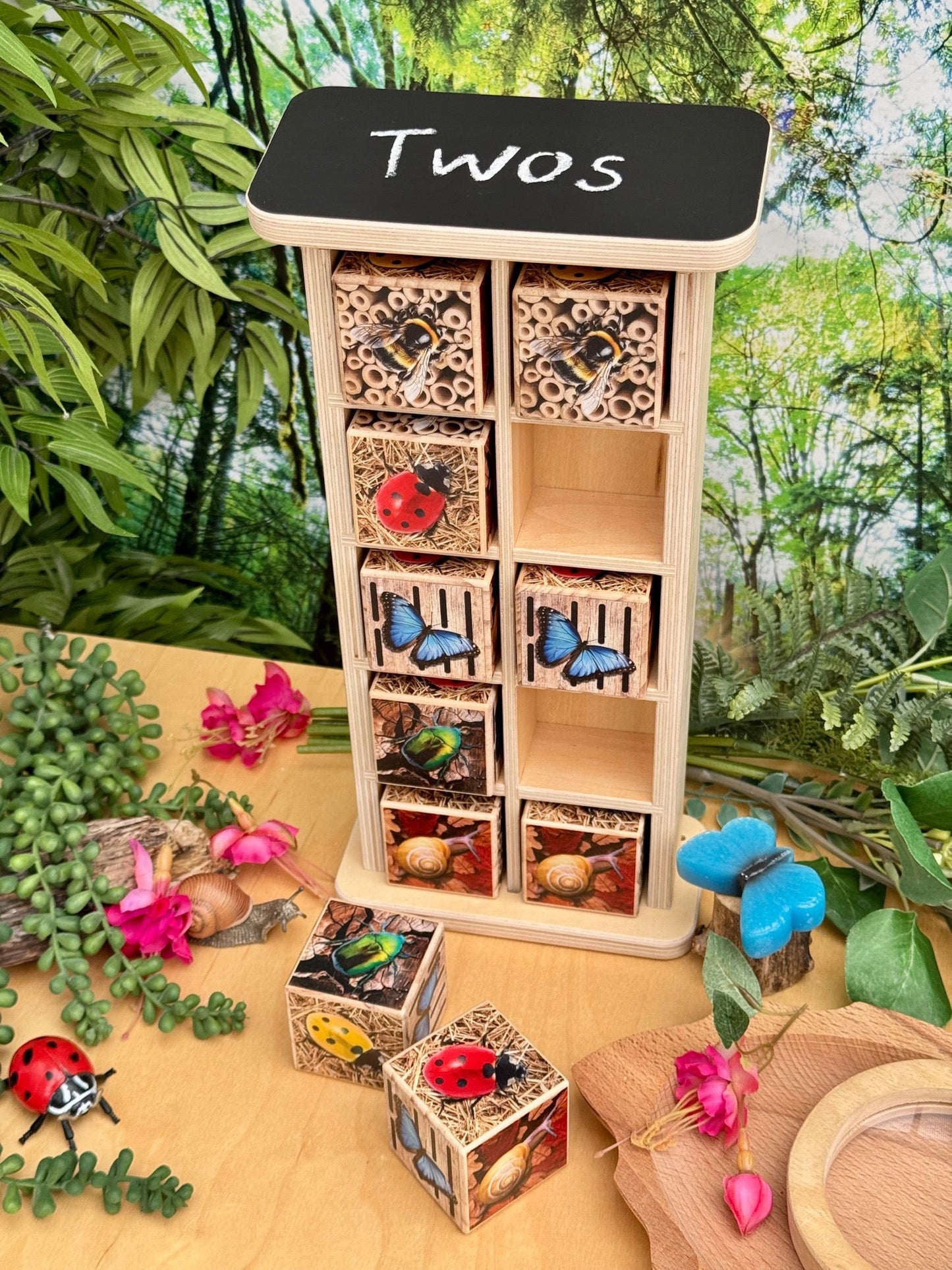 Yellow Door - Yellow Door - Insectenhotel met 10 compartimenten - Playlaan