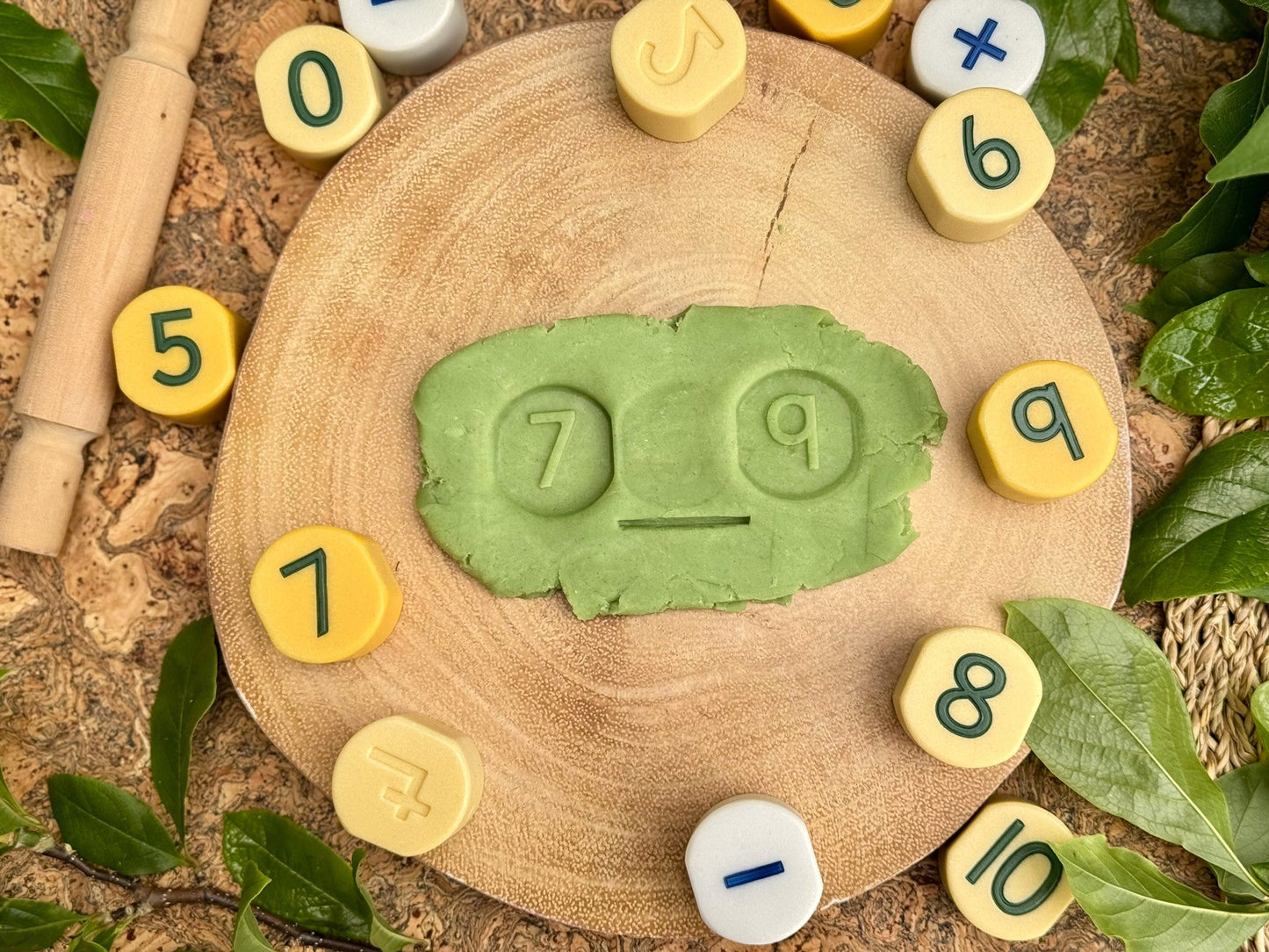 Yellow Door - Yellow Door - Number Stamping Stones - Playlaan