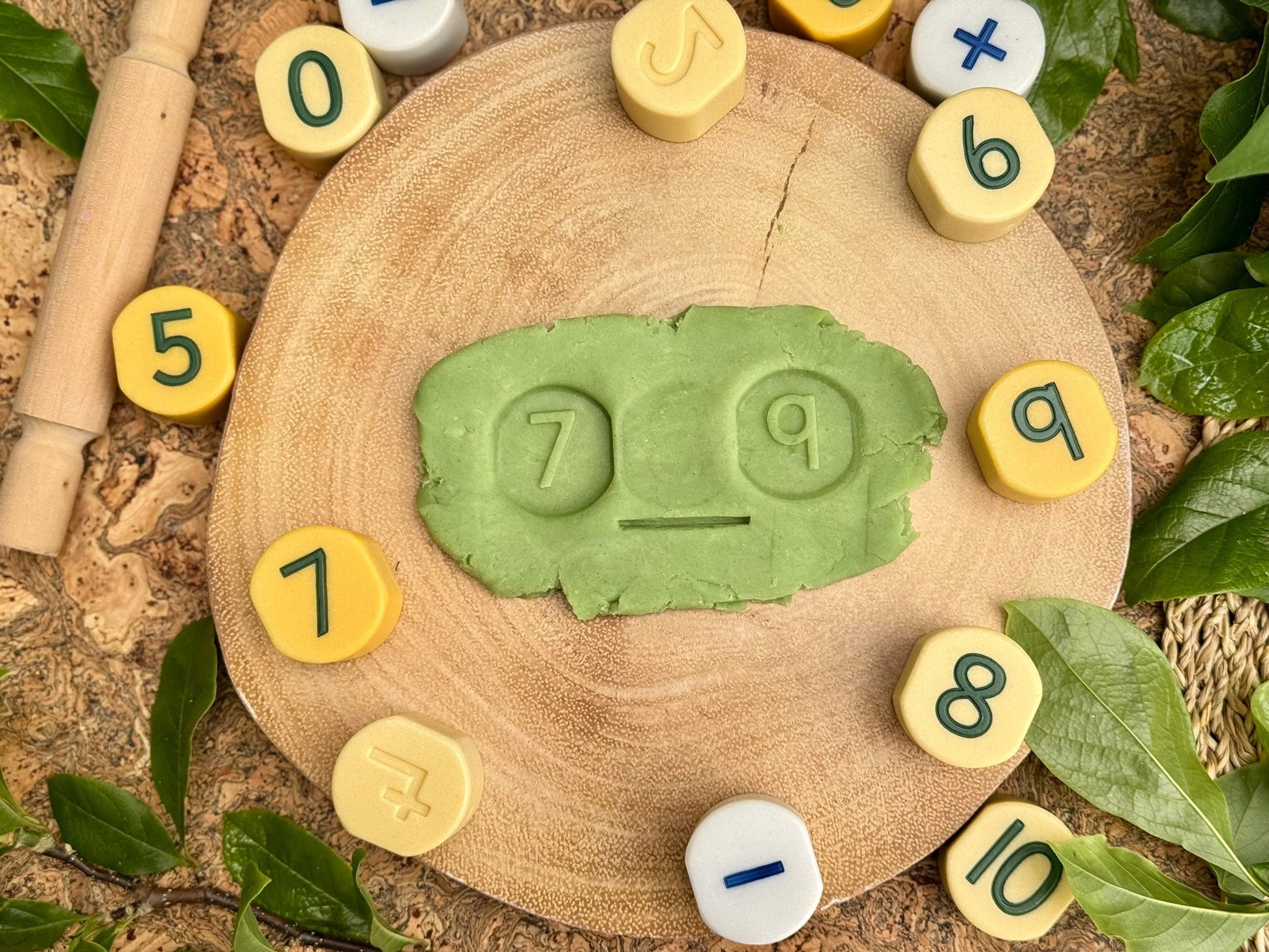 Yellow Door - Yellow Door - Number Stamping Stones - Playlaan
