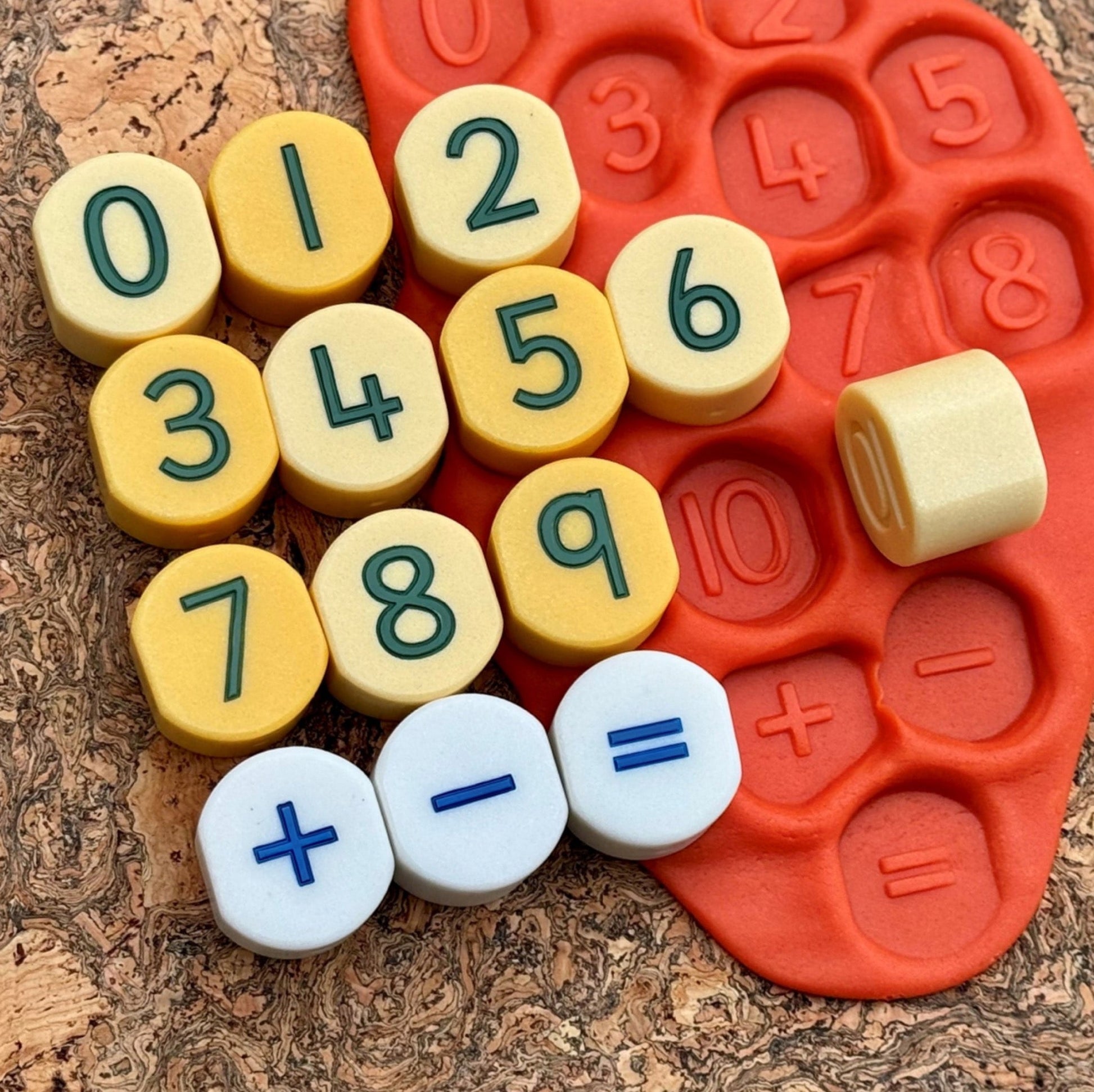 Yellow Door - Yellow Door - Number Stamping Stones - Playlaan